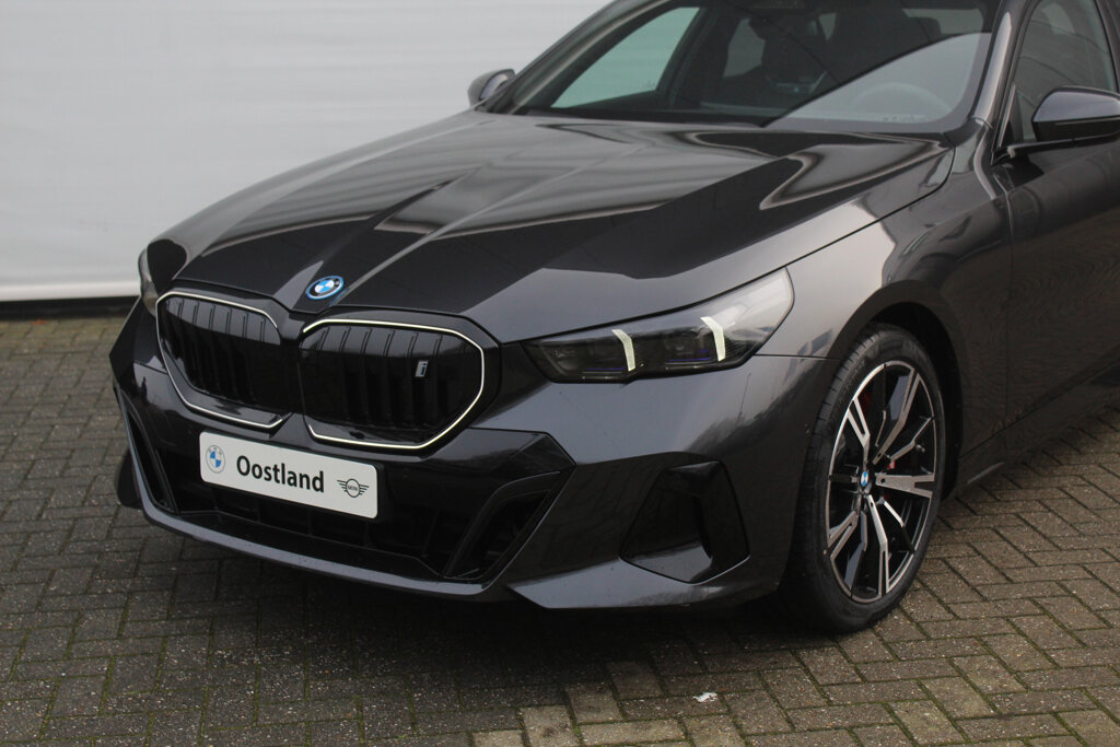 BMW i5 8