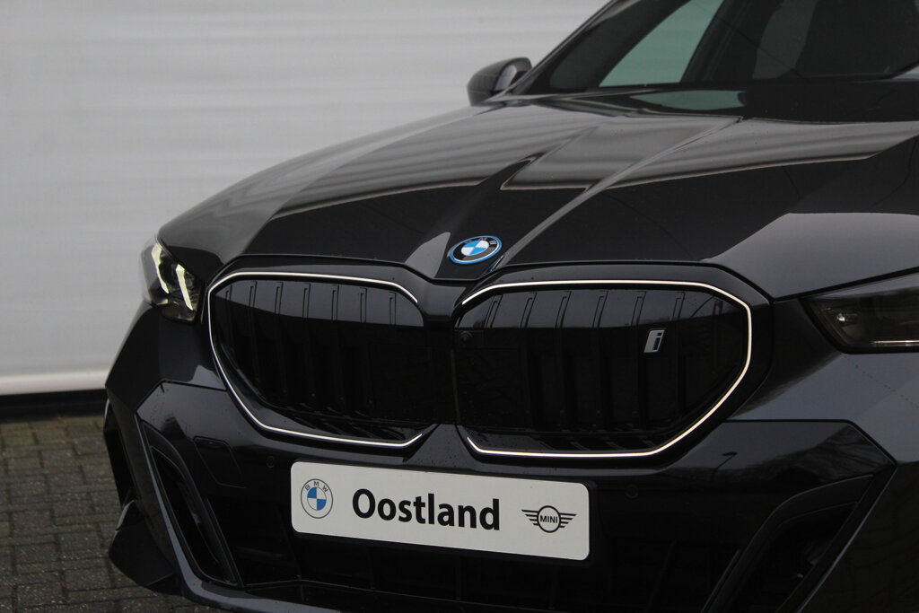 BMW i5 10