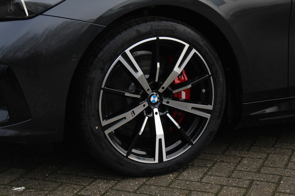 BMW i5 11