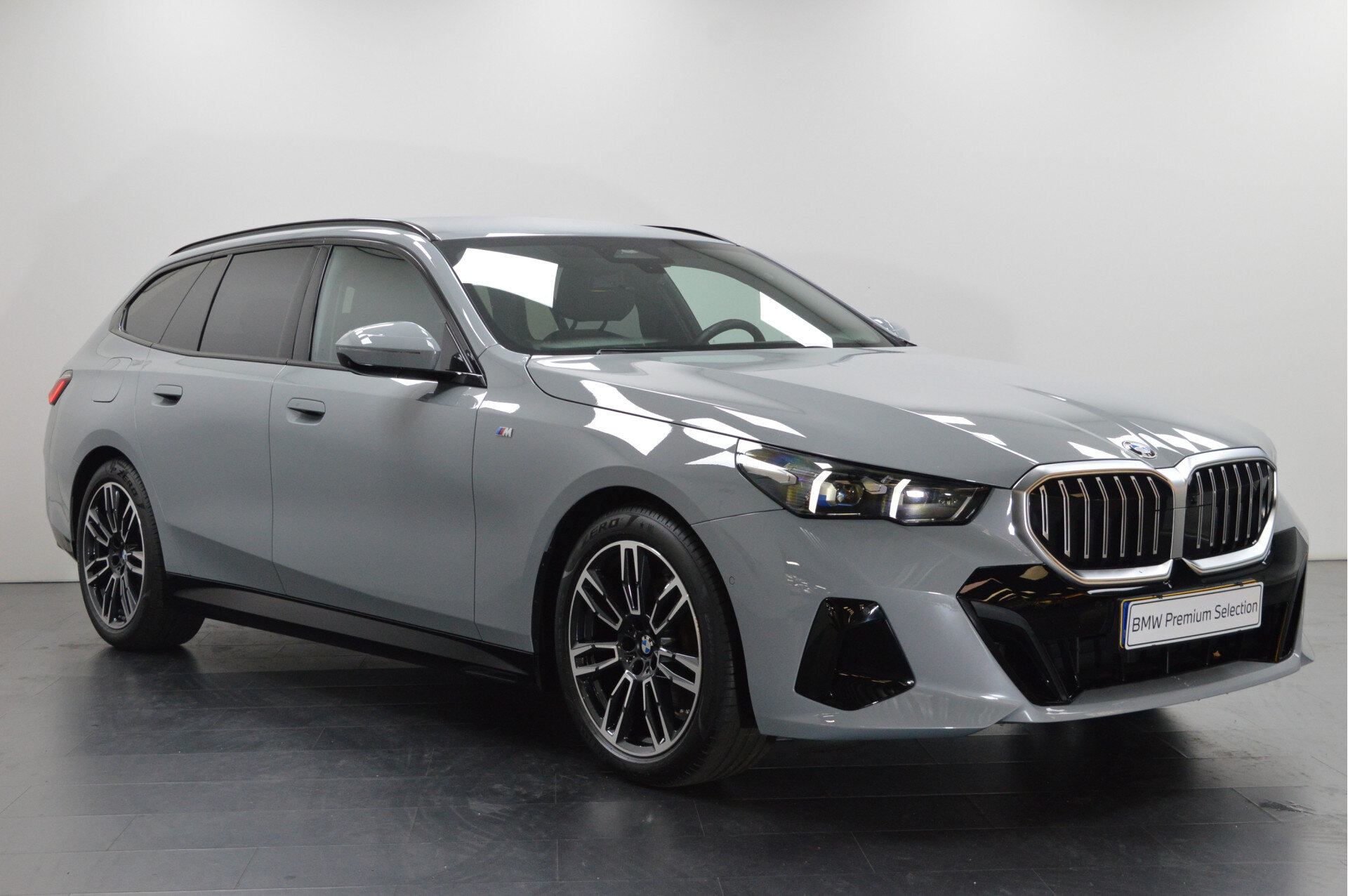 BMW 5 Serie Touring 520d M Sport Automaat - Afbeelding 2