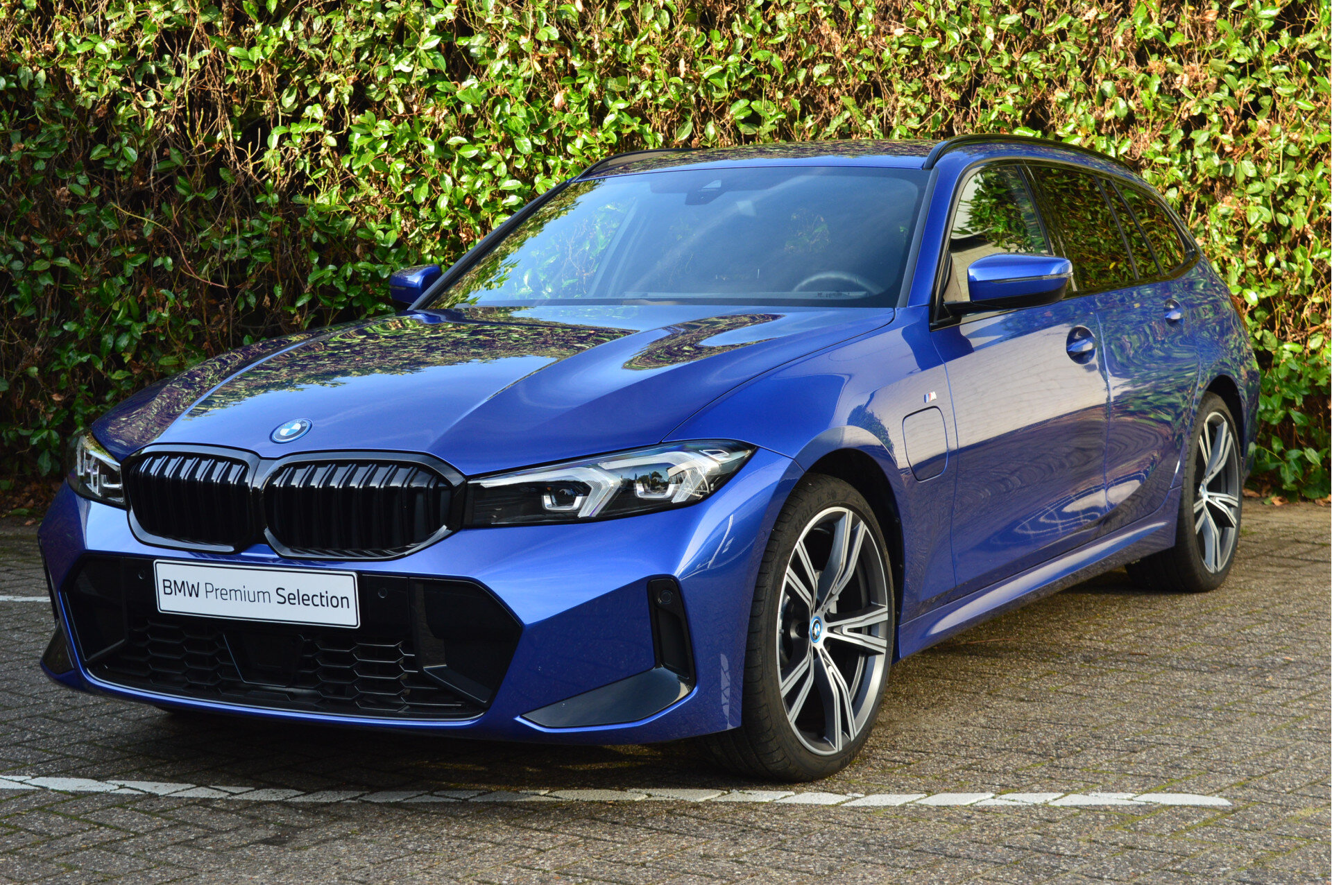 BMW 3 Serie Touring 330e xDrive M Sport Automaat