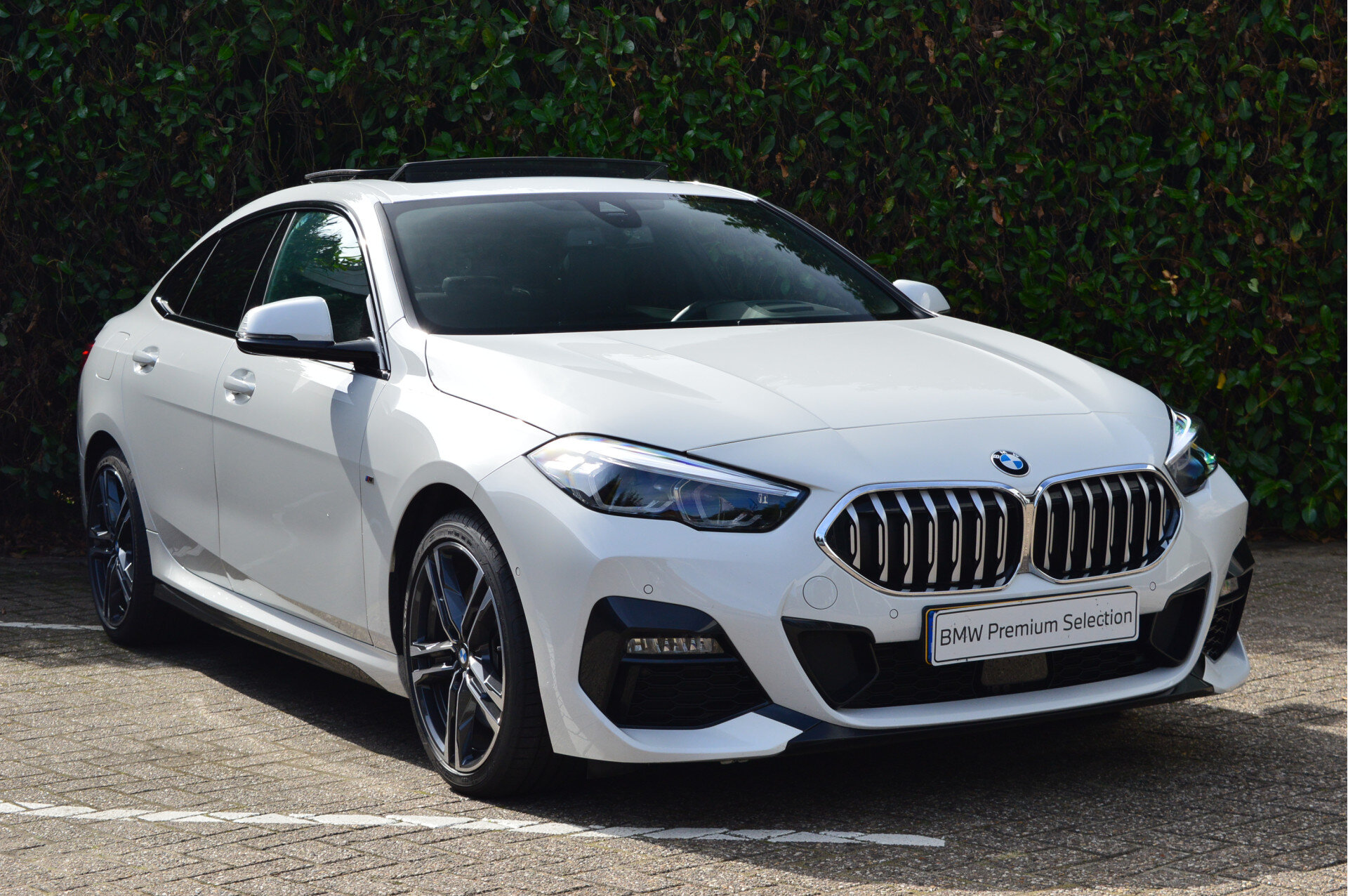 BMW 2 Serie Gran Coupé 220i High Executive M Sport Automaat - Afbeelding 2