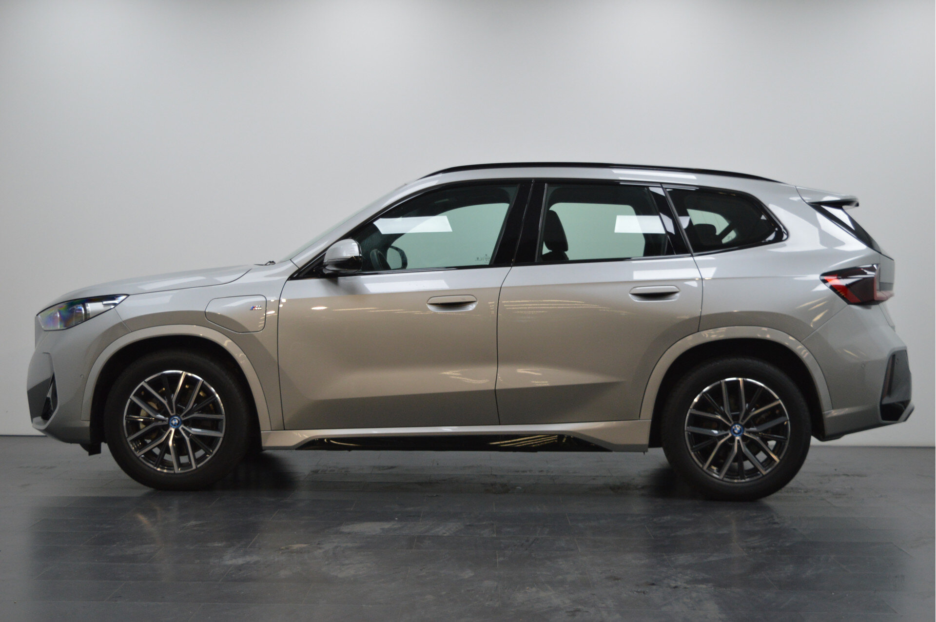 BMW X1 xDrive25e M Sport Automaat - Afbeelding 2