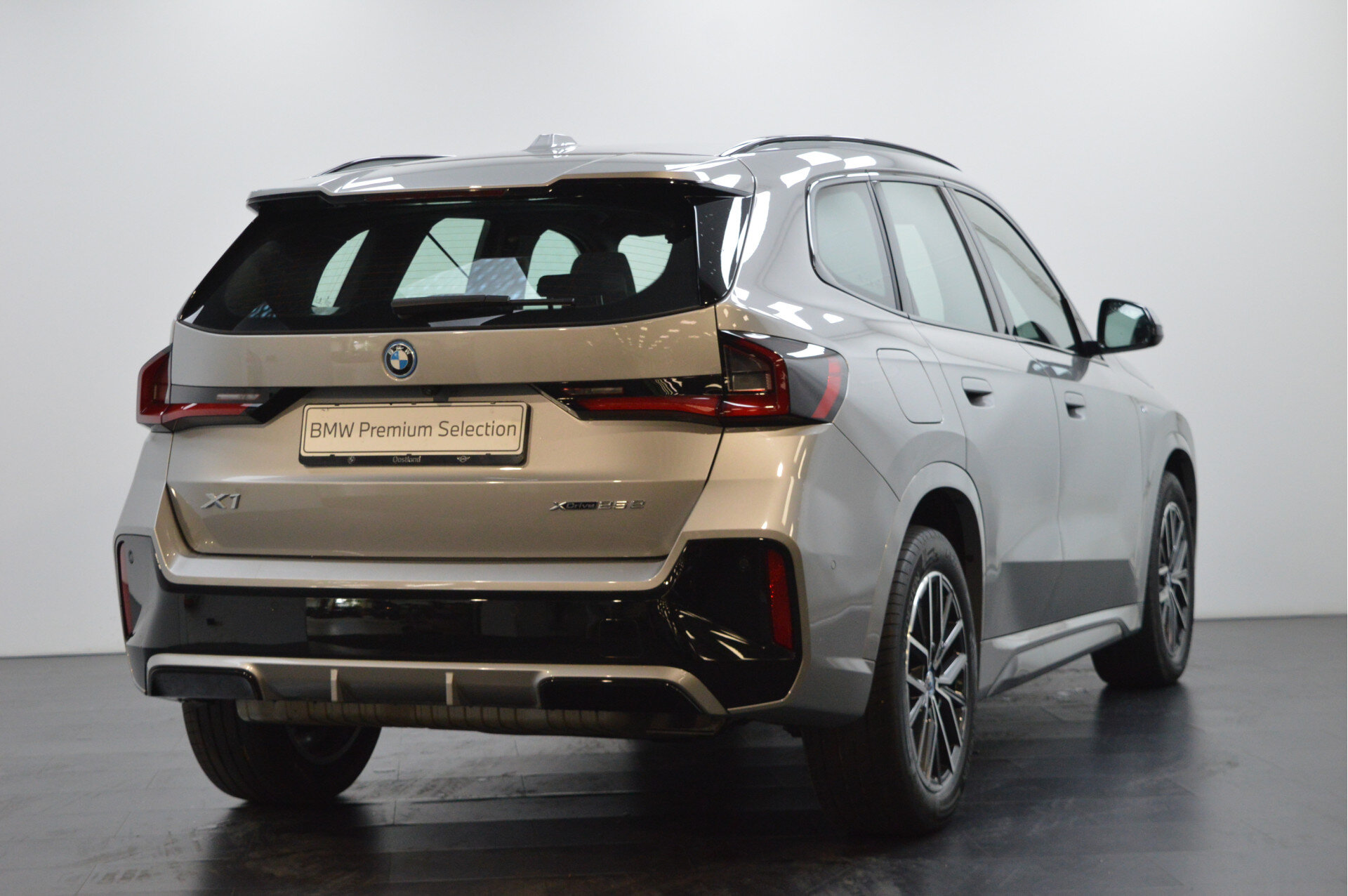 BMW X1 xDrive25e M Sport Automaat - Afbeelding 3