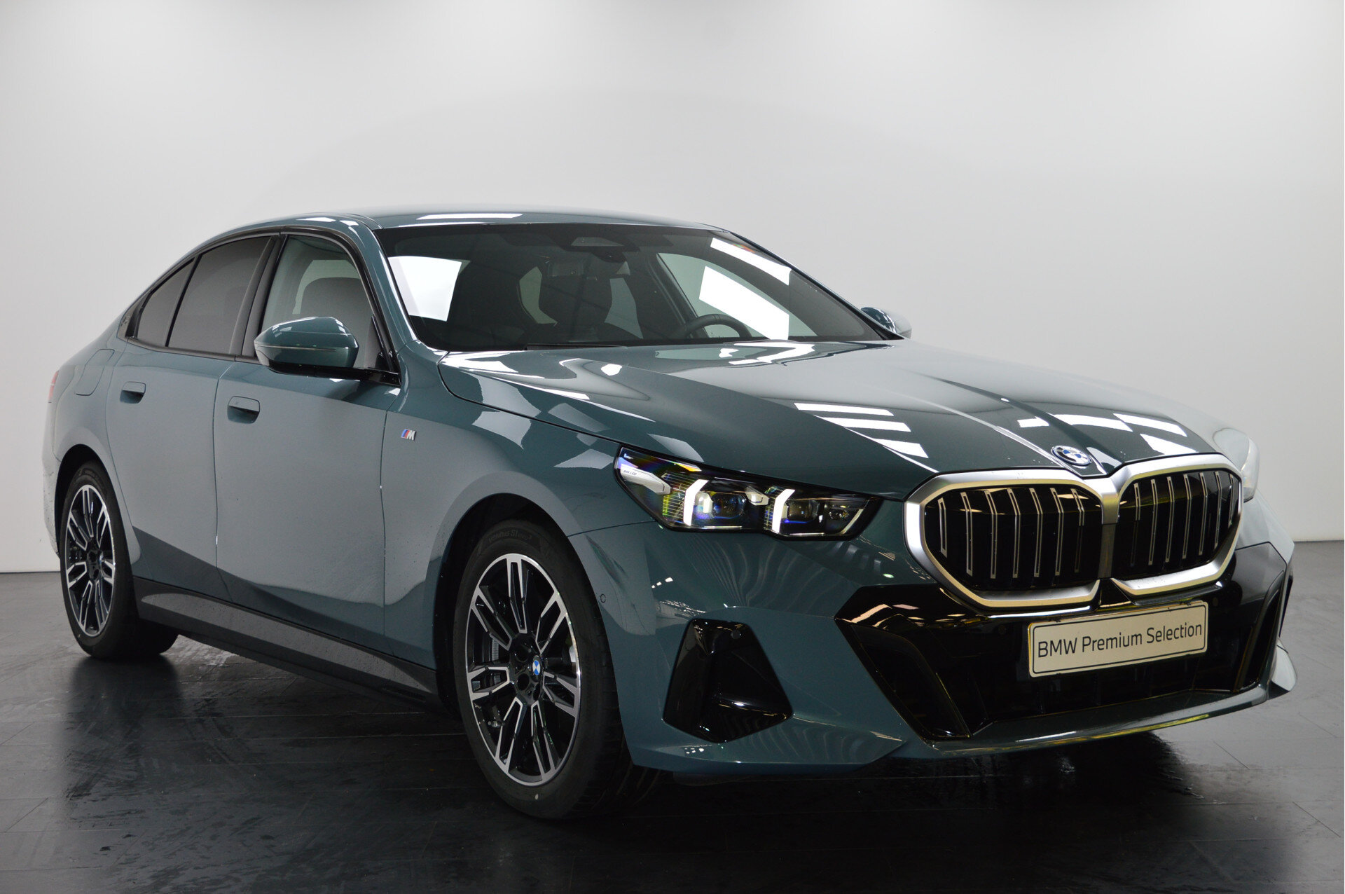 BMW 5 Serie 530e M Sport Automaat - Afbeelding 2