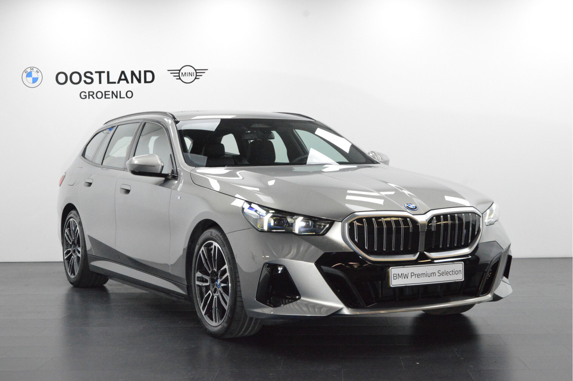 BMW 5 Serie Touring 530e M Sport Automaat - Afbeelding 4