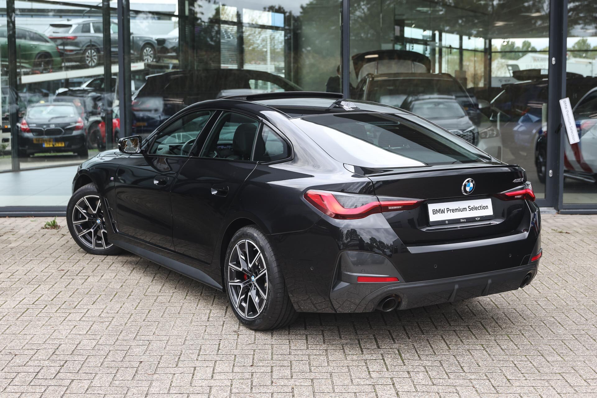 BMW 4 Serie Gran Coupé 420i High Executive M Sport Automaat - Afbeelding 2