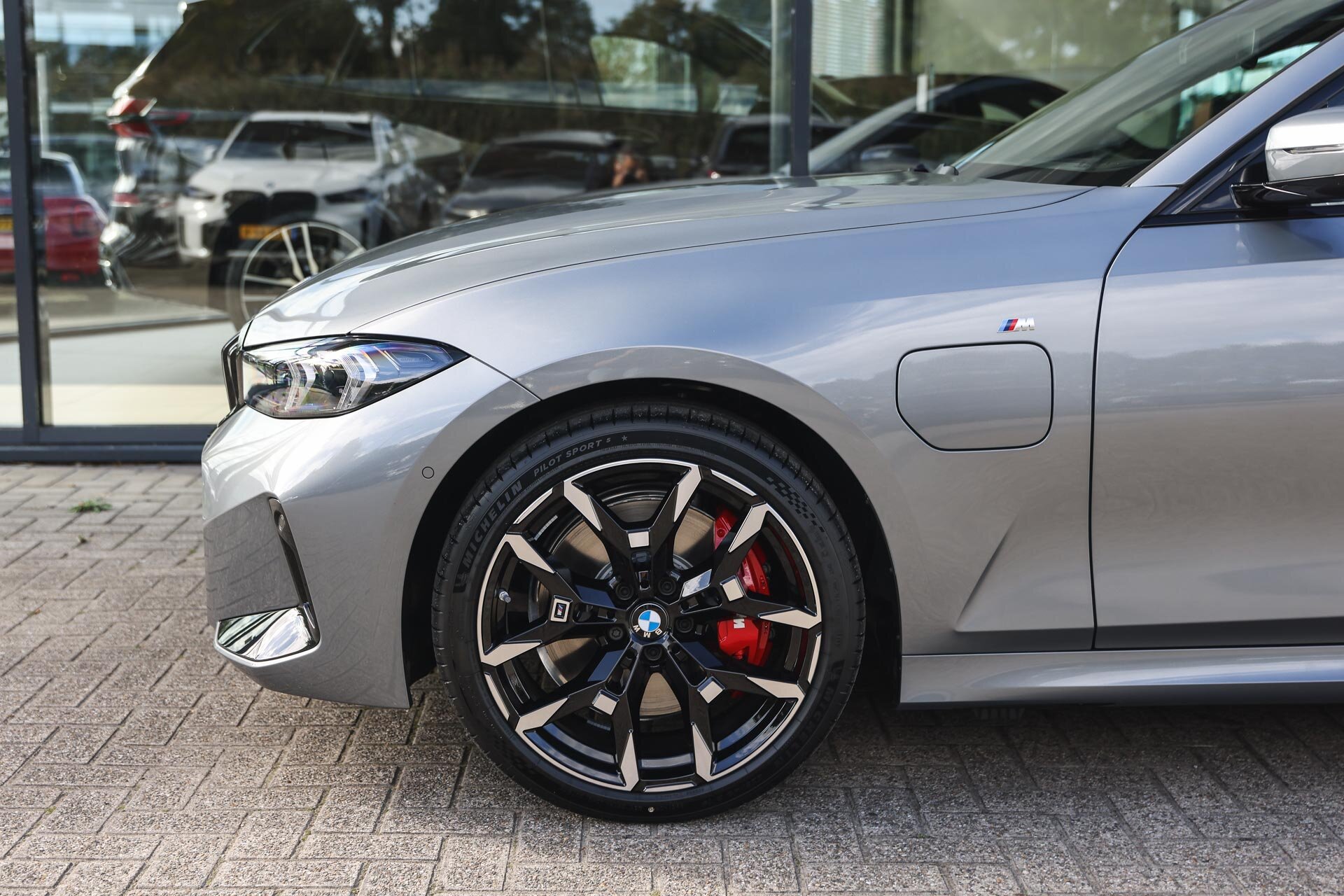 BMW 3 Serie Touring 330e High Executive Automaat - Afbeelding 4