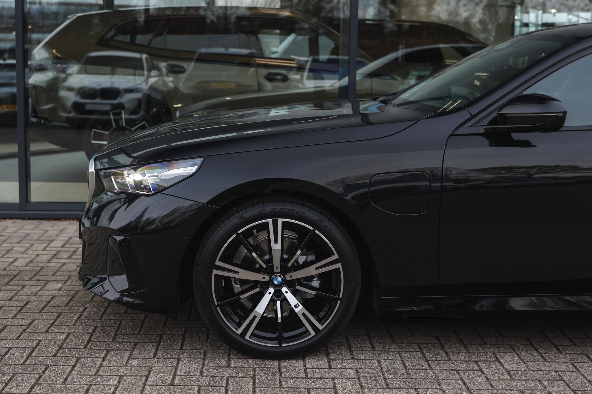 BMW 5 Serie 530e M Sport Automaat - Afbeelding 4