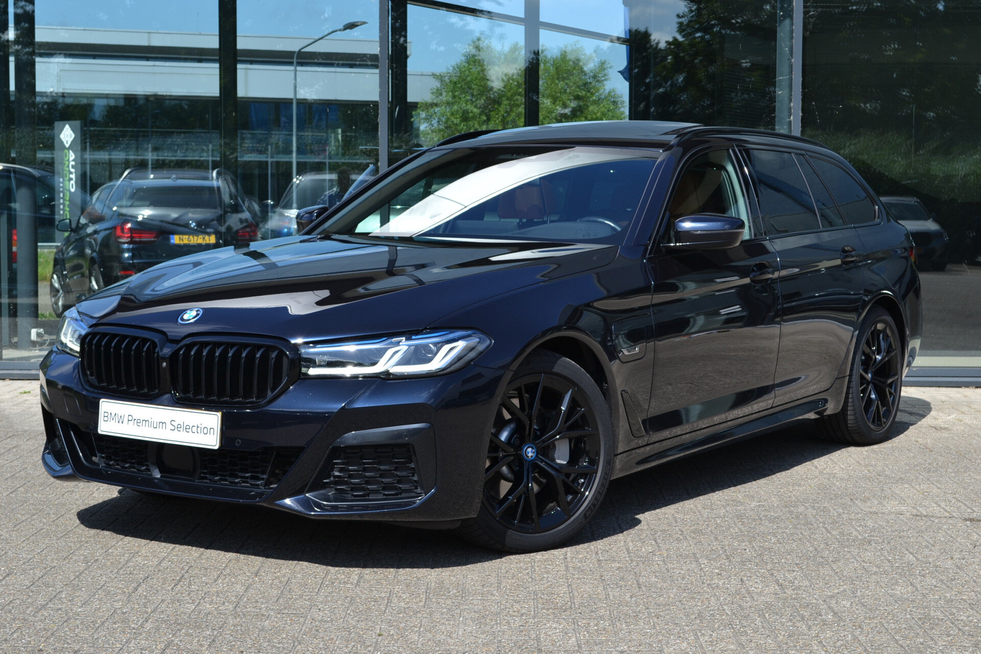BMW 5 Serie Touring 530e xDrive High Executive M Sport Automaat