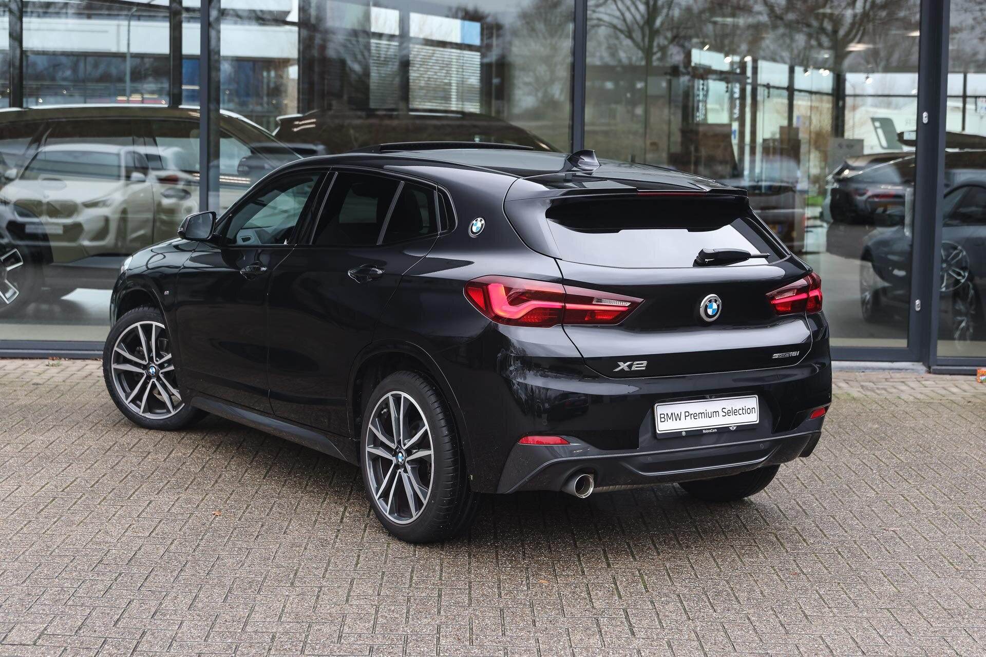 BMW X2 sDrive18i M Sport Automaat - Afbeelding 2