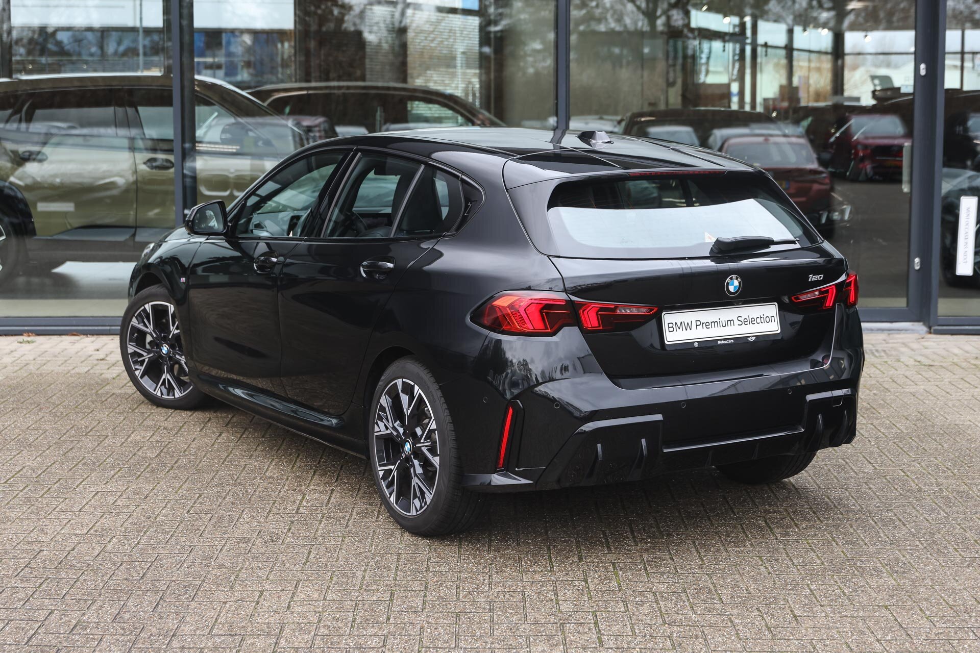 BMW 1 Serie 120 M Sport Automaat - Afbeelding 2