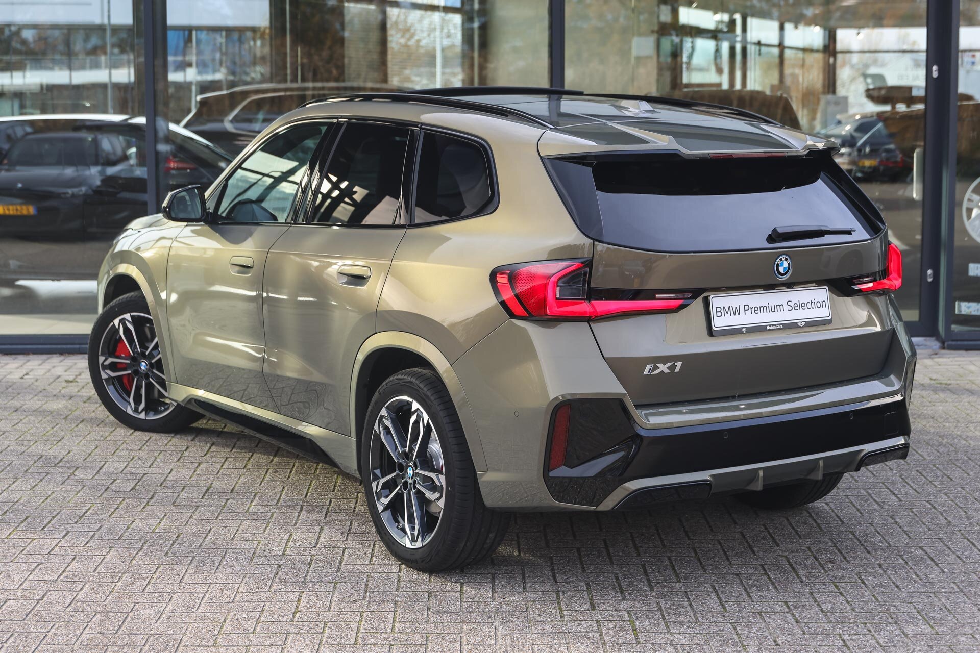 BMW iX1 eDrive20 M Sport - Afbeelding 2