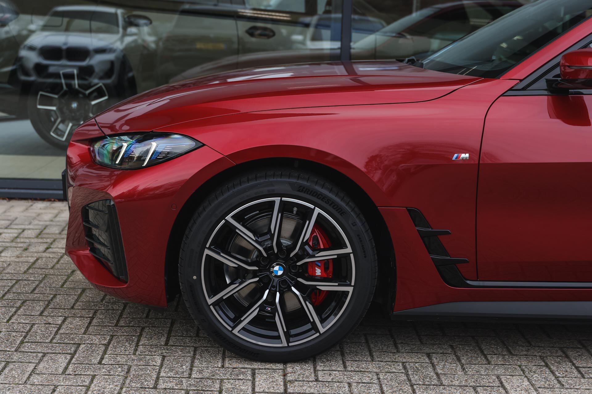 BMW i4 eDrive40 High Executive M Sport - Afbeelding 4