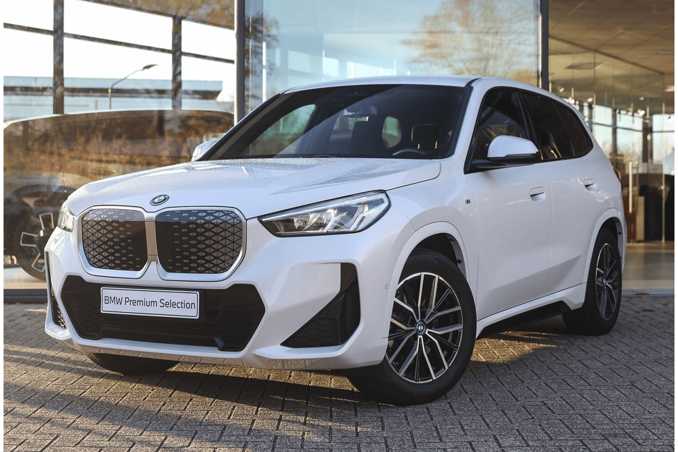 BMW iX1 xDrive30 M Sport - Afbeelding 1