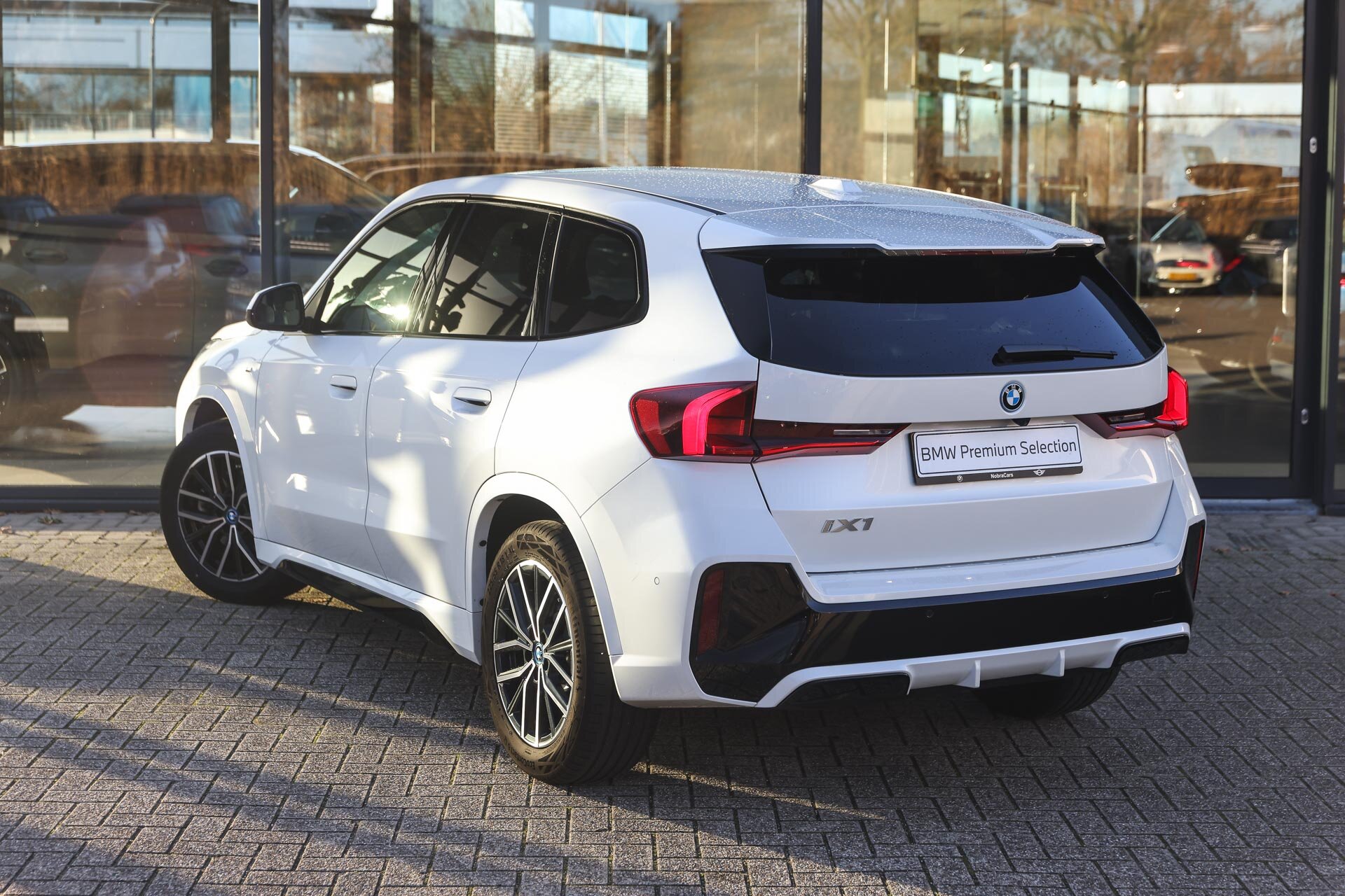 BMW iX1 xDrive30 M Sport - Afbeelding 2