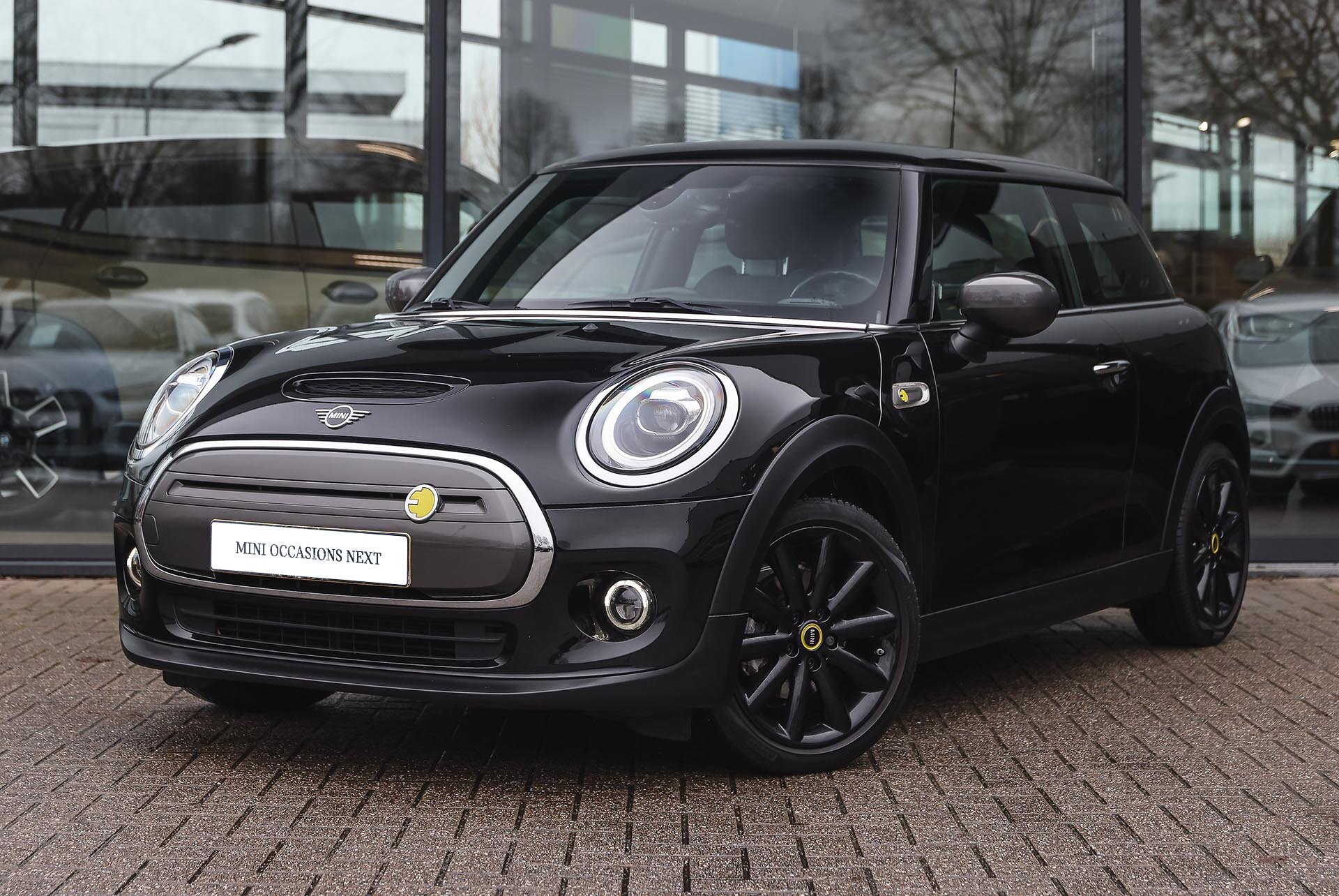 MINI Electric Essential