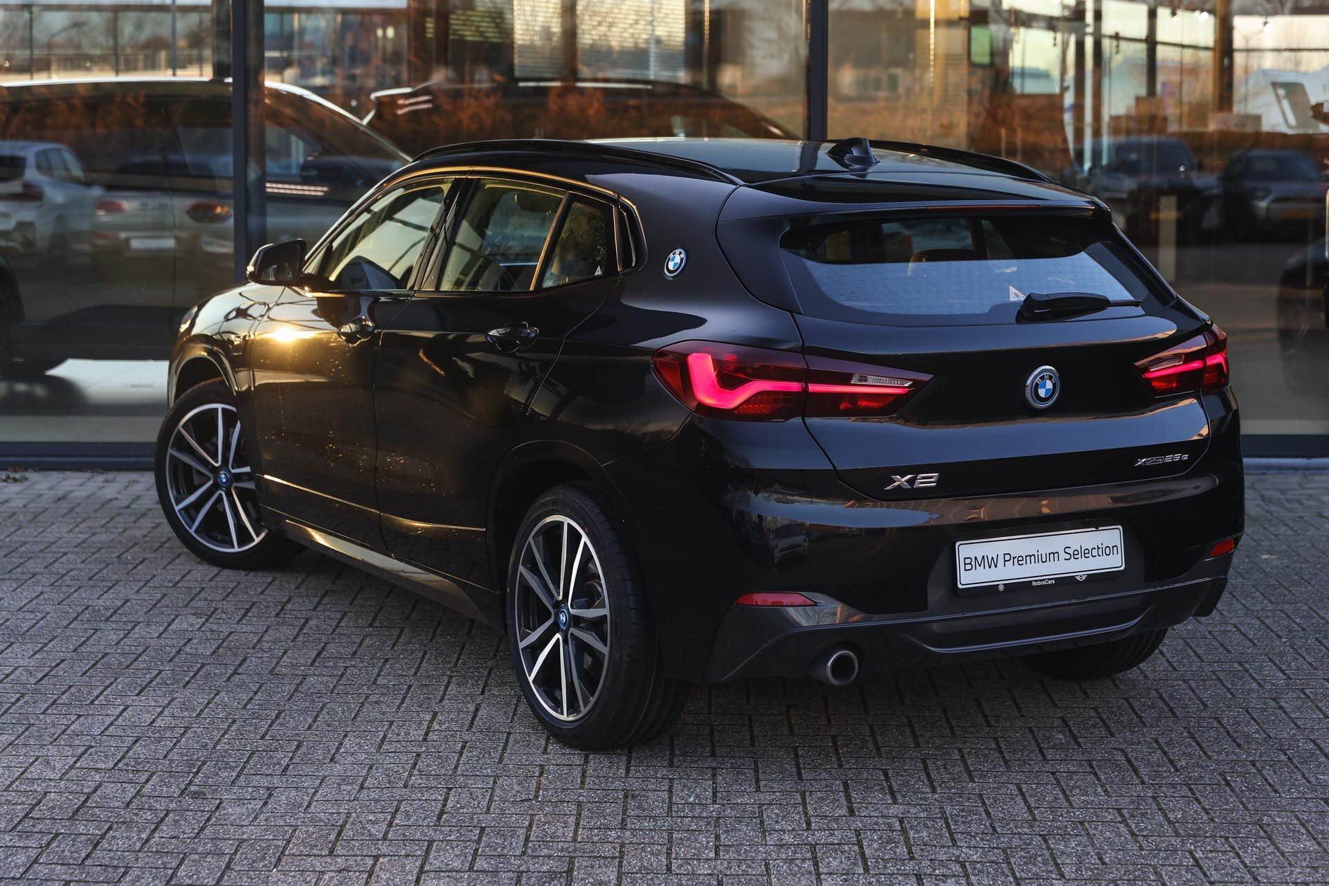 BMW X2 xDrive25e M Sport Automaat - Afbeelding 2