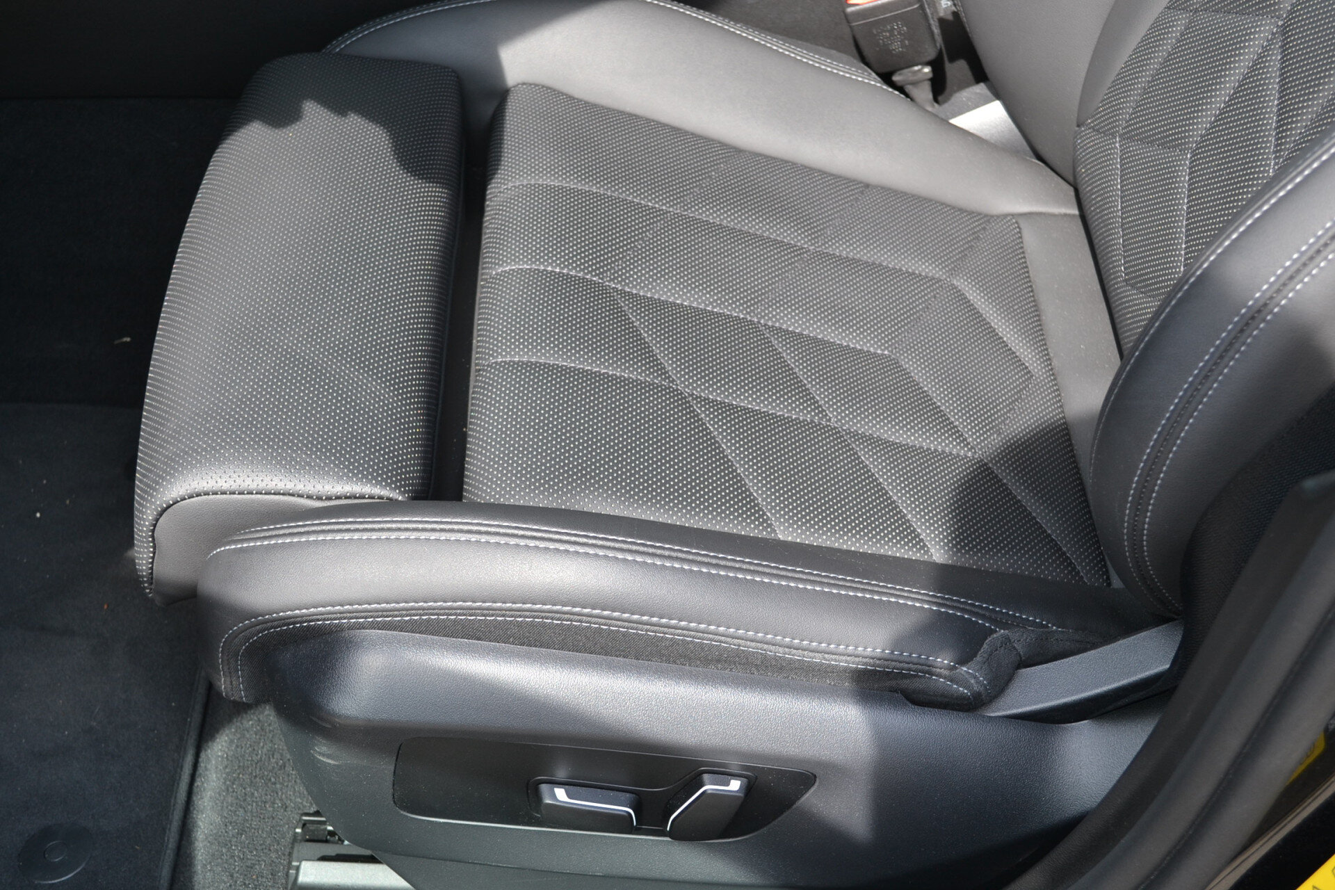 BMW 5 Serie 530e M Sport Automaat - Afbeelding 4