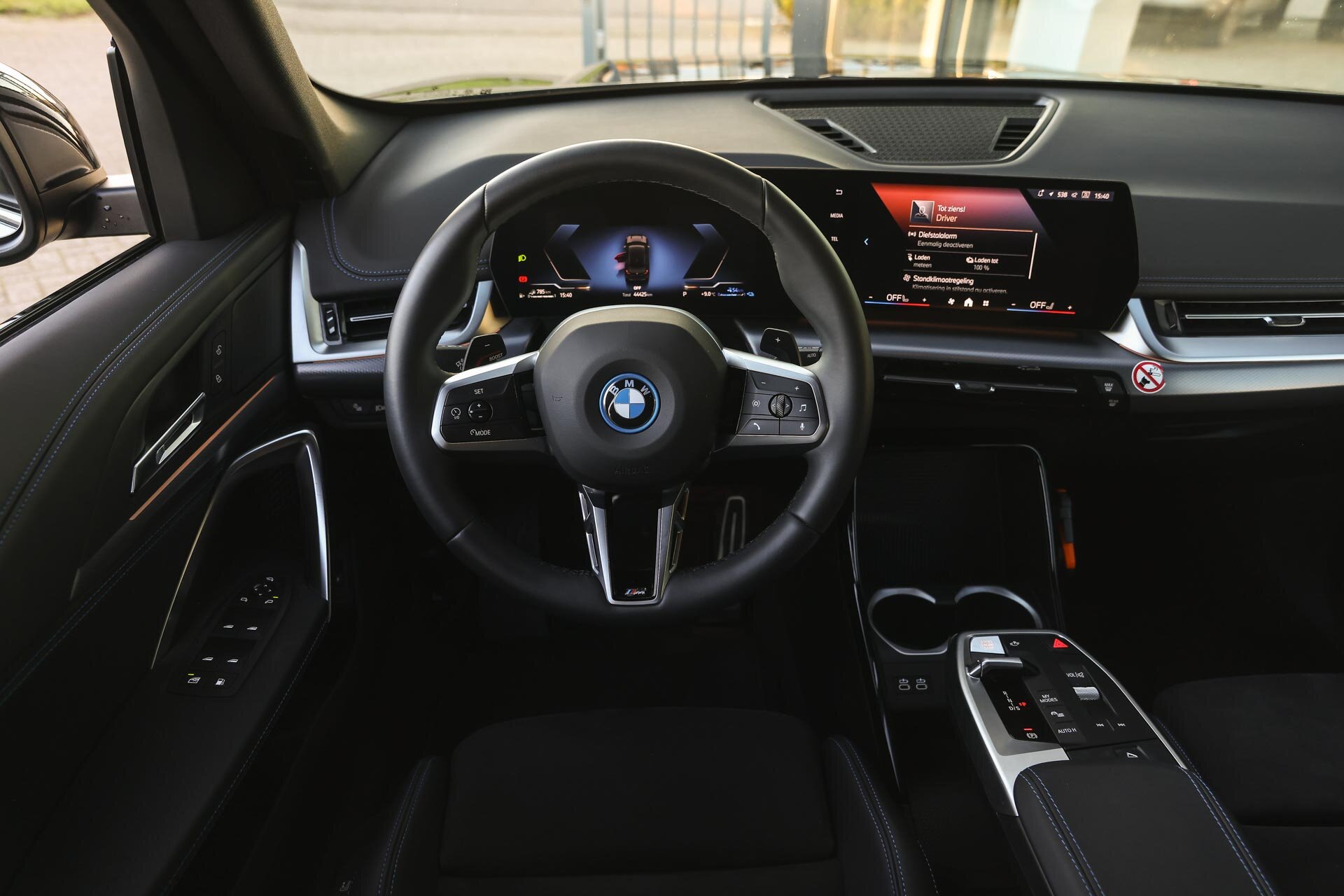 BMW X1 xDrive25e M Sport Automaat - Afbeelding 4