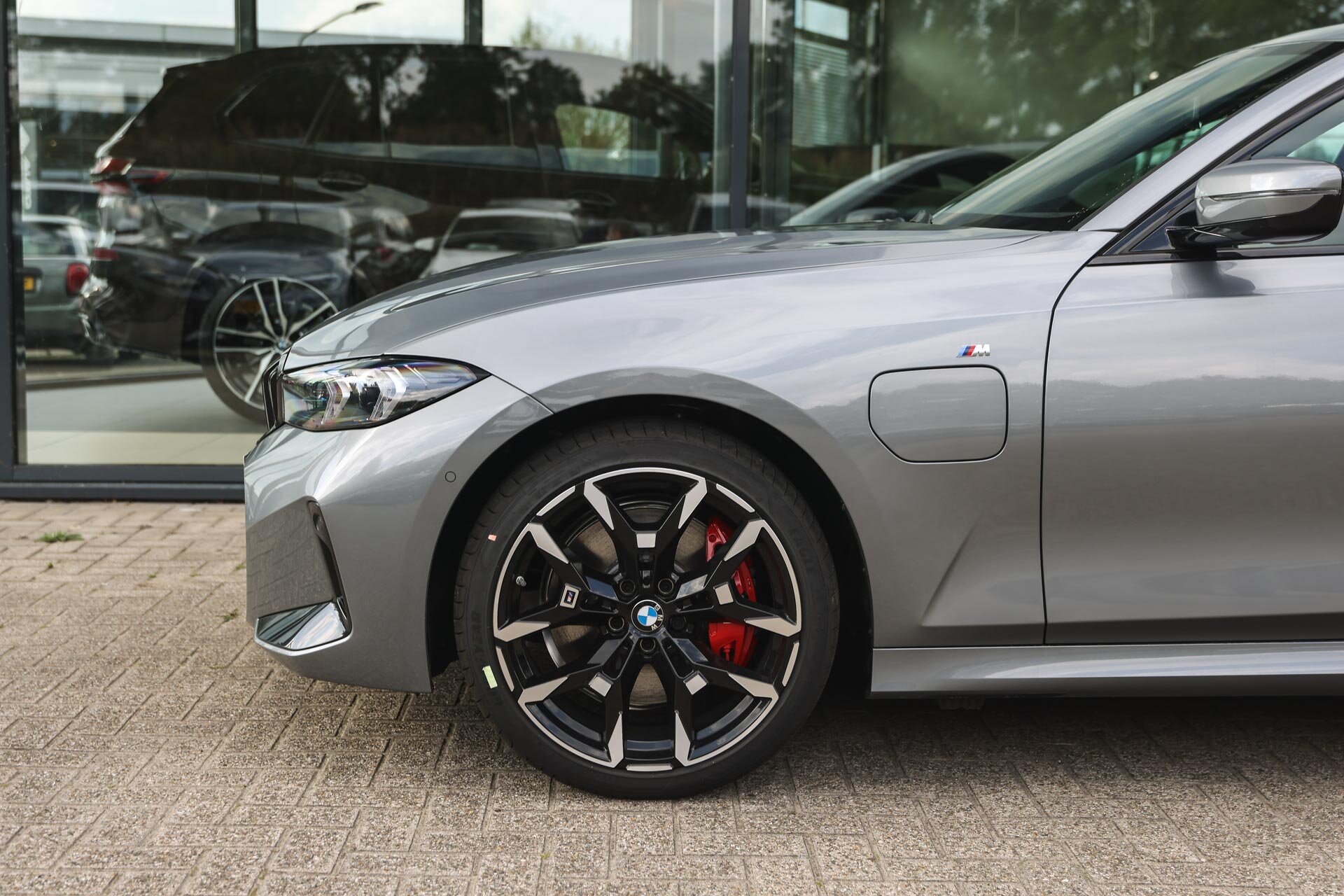 BMW 3 Serie 330e M Sport Automaat - Afbeelding 5