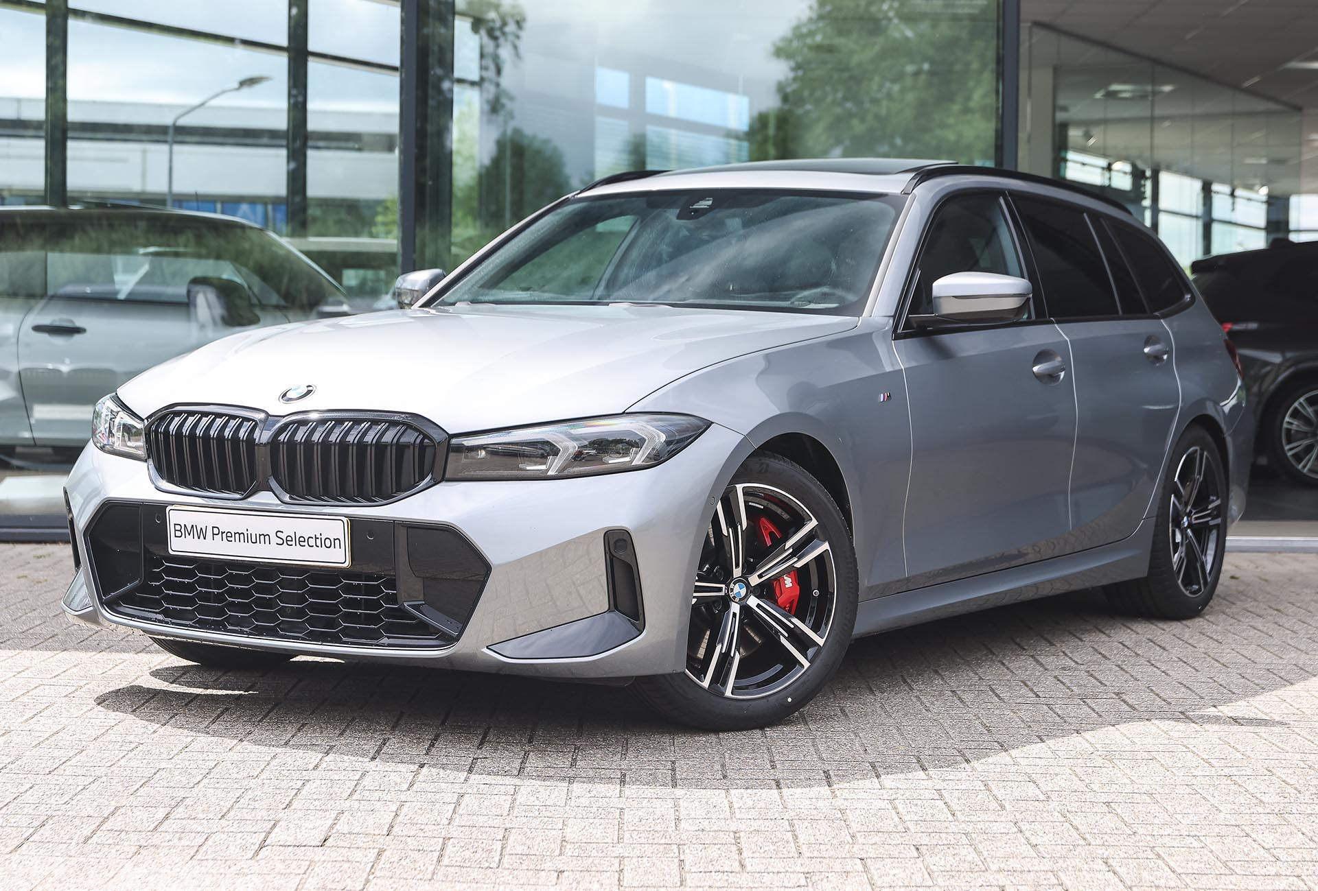 BMW 3 Serie Touring 330i M Sport Automaat