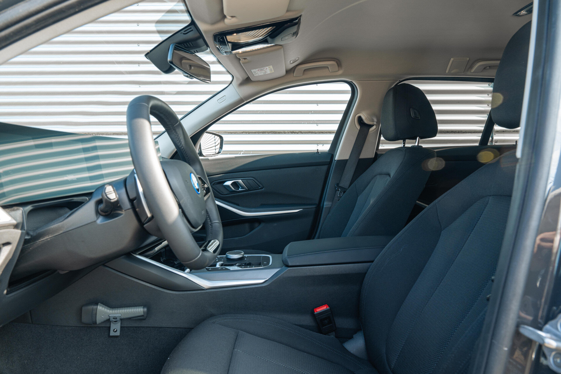 BMW 3 Serie Touring 330e Automaat - Afbeelding 4