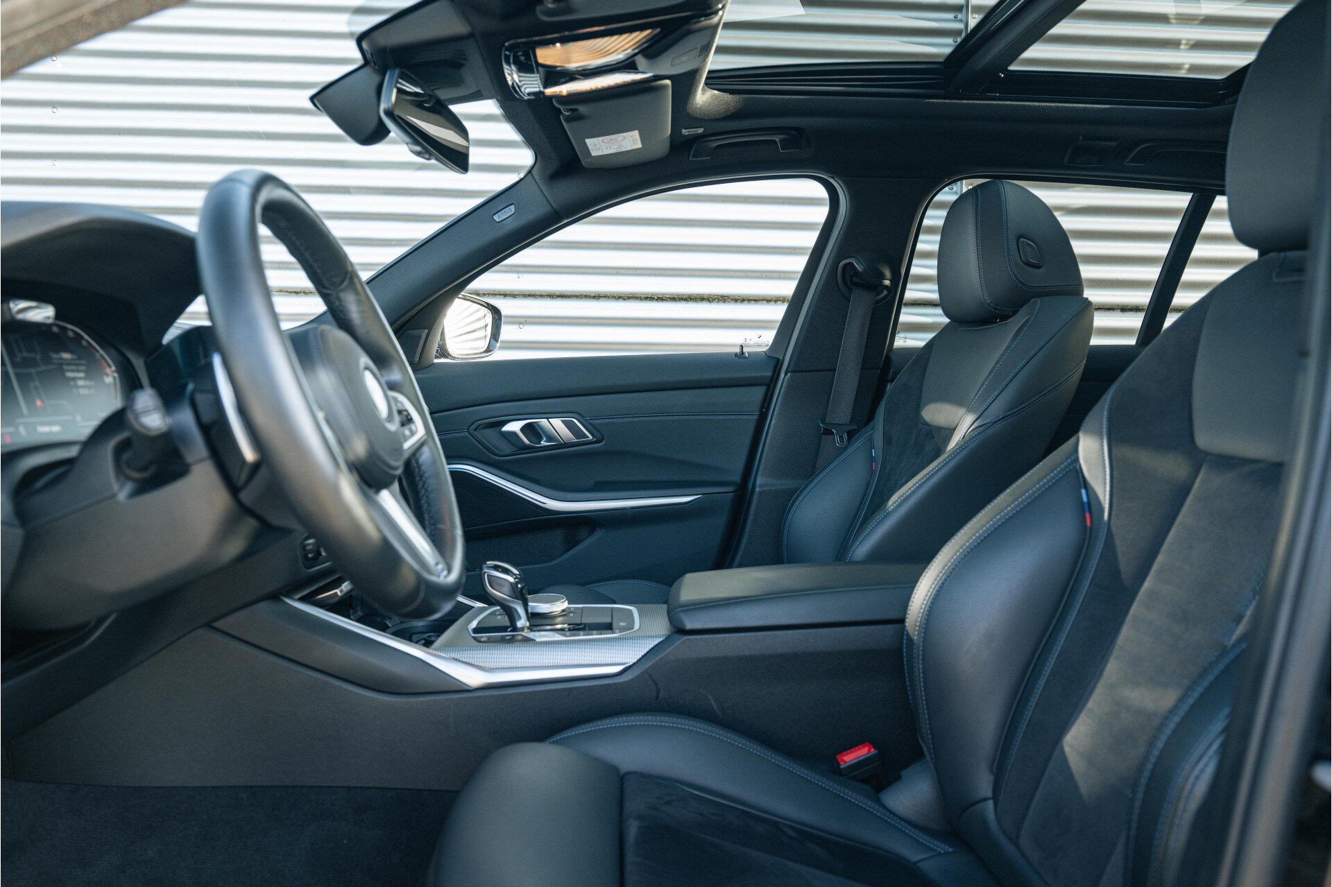 BMW 3 Serie Touring 330i High Executive M Sport Automaat - Afbeelding 4