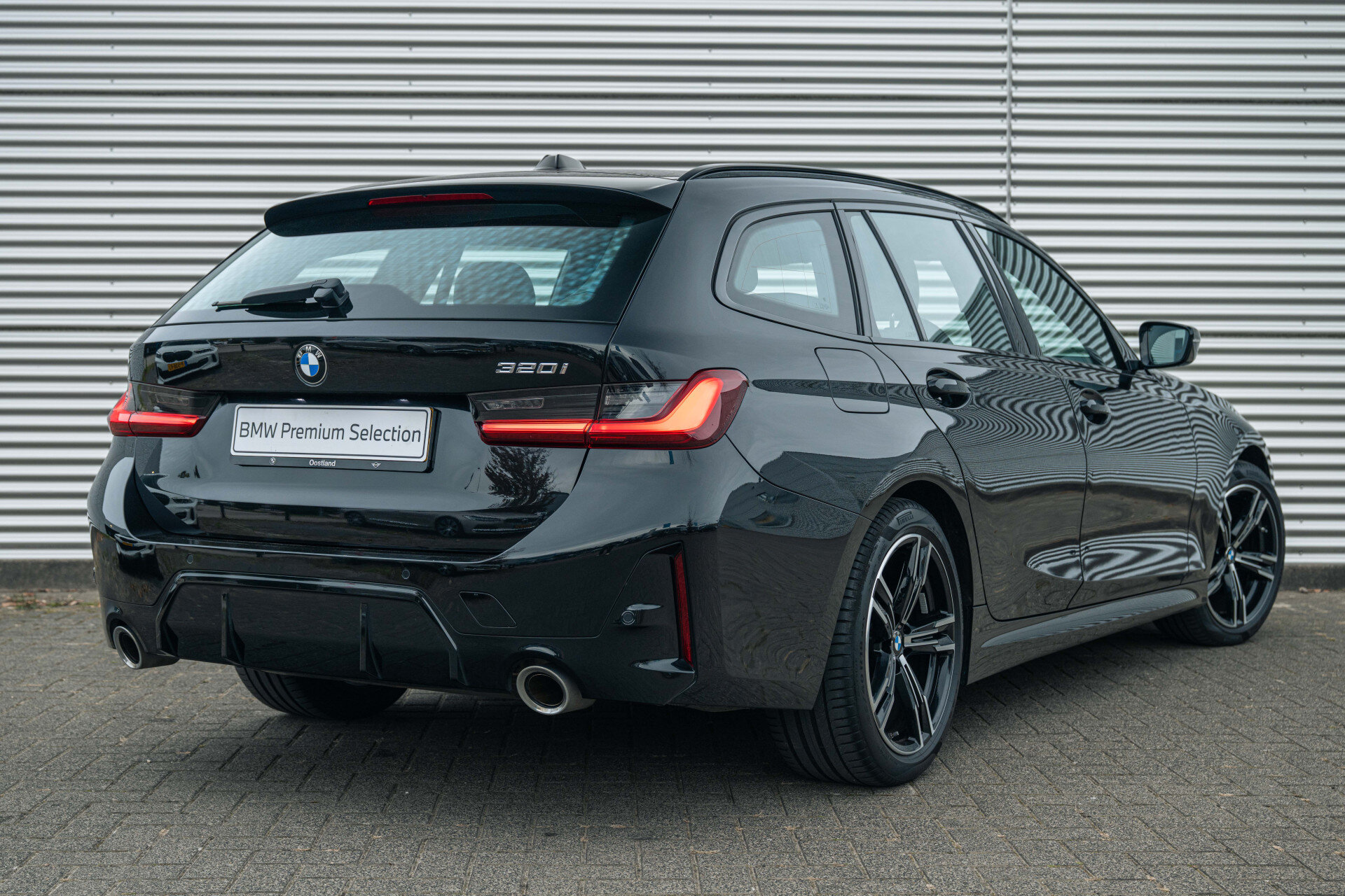 BMW 3 Serie Touring 320i M Sport Automaat - Afbeelding 2