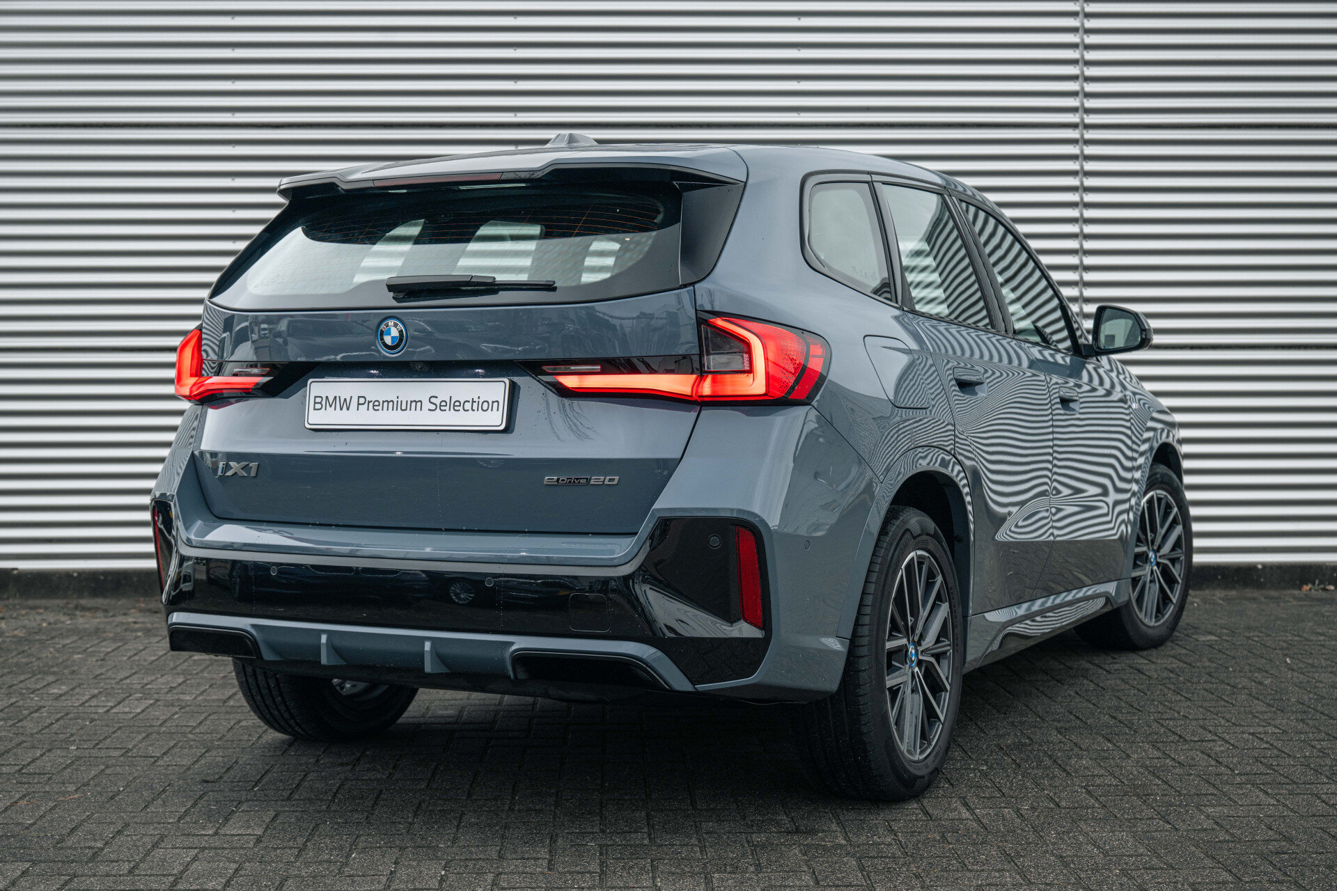 BMW iX1 eDrive20 High Executive M Sport - Afbeelding 2