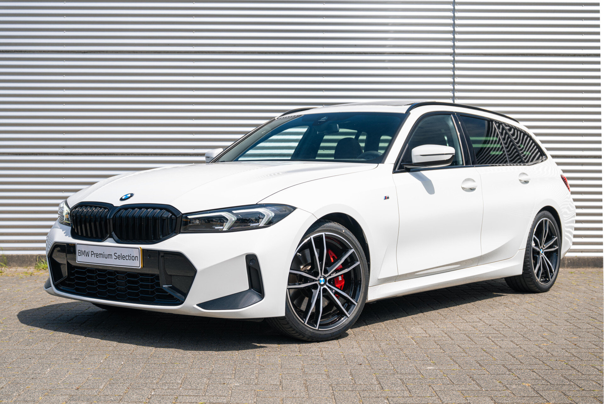 BMW 3 Serie Touring 320i M Sport Automaat