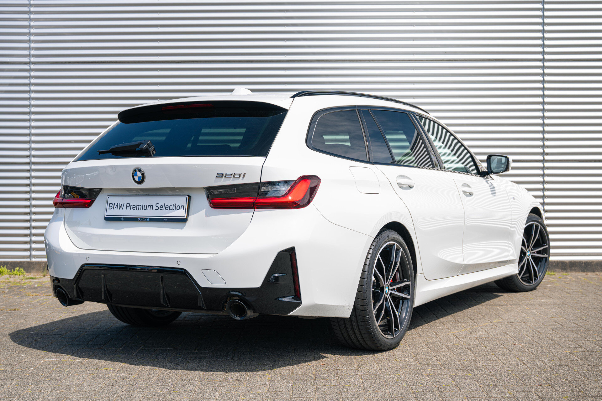 BMW 3 Serie Touring 320i M Sport Automaat - Afbeelding 2