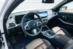 BMW 3 Serie Touring 320i M Sport Automaat - Afbeelding 4