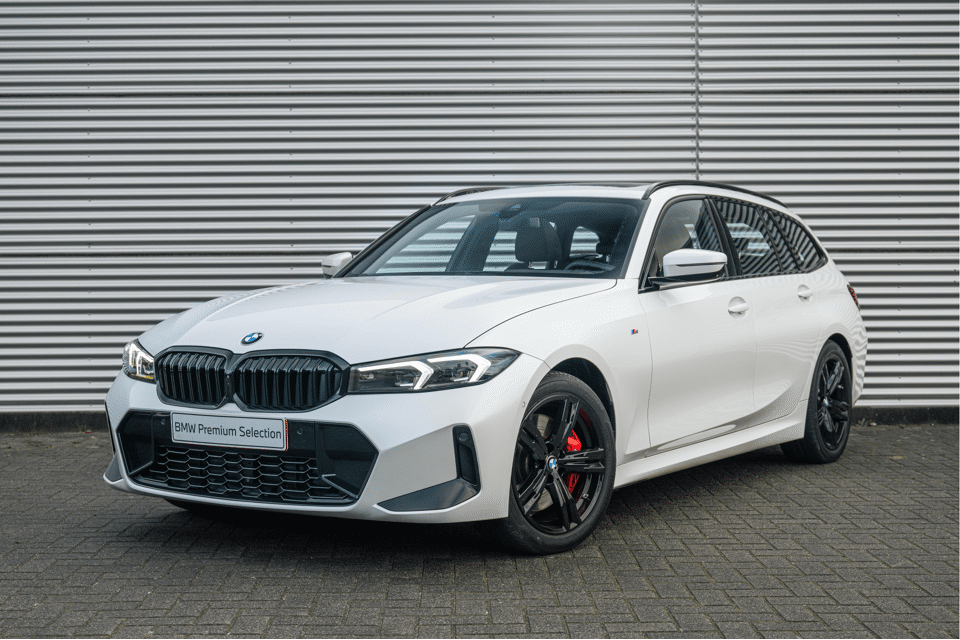 BMW 3 Serie Touring 330i xDrive High Executive M Sport Automaat - Afbeelding 1