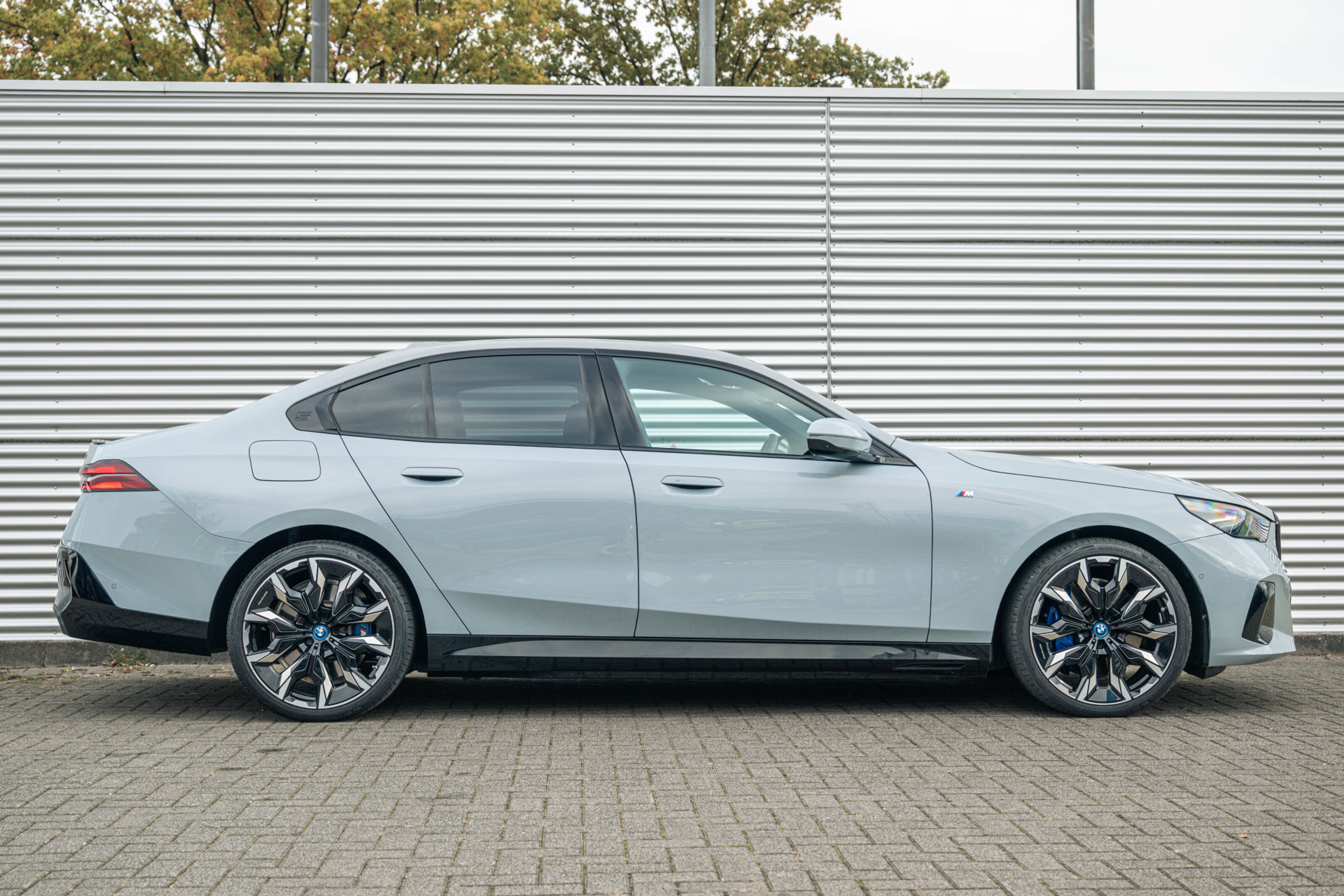 BMW 5 Serie 550e xDrive M Sport Automaat