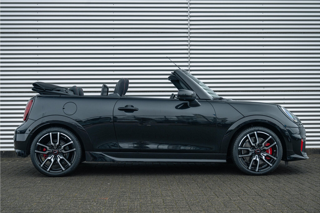MINI Cooper Cabrio 4