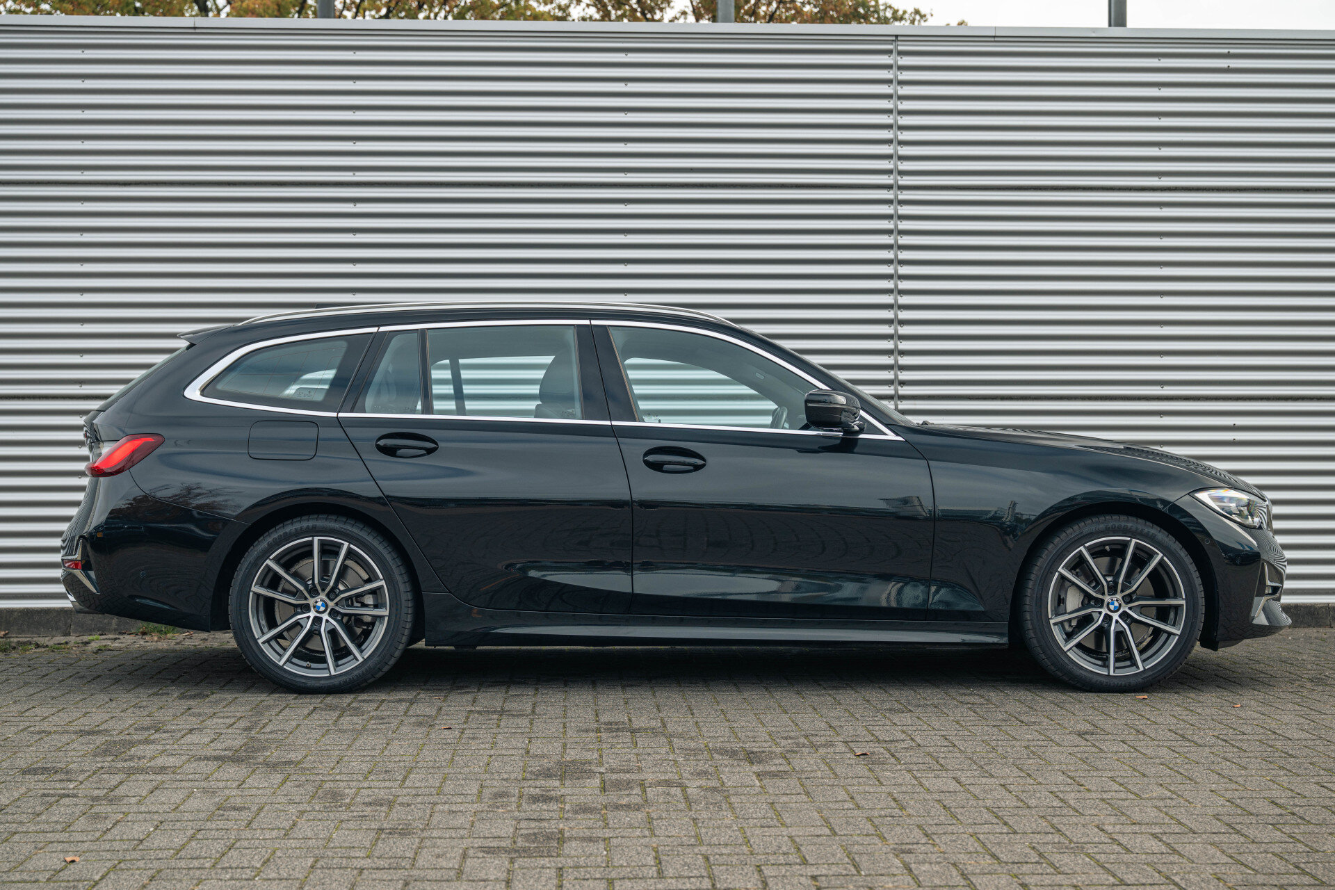 BMW 3 Serie Touring 330i High Executive Luxury Line Automaat - Afbeelding 3