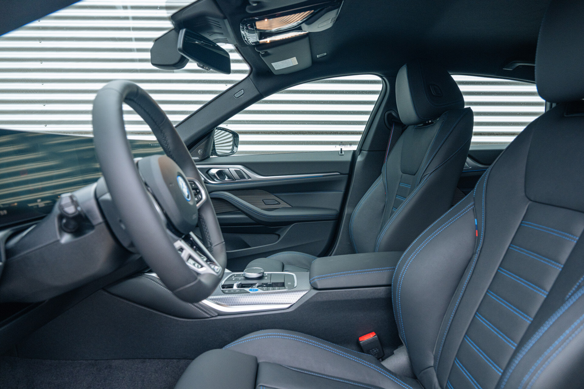 BMW i4 eDrive40 High Executive M Sport - Afbeelding 4