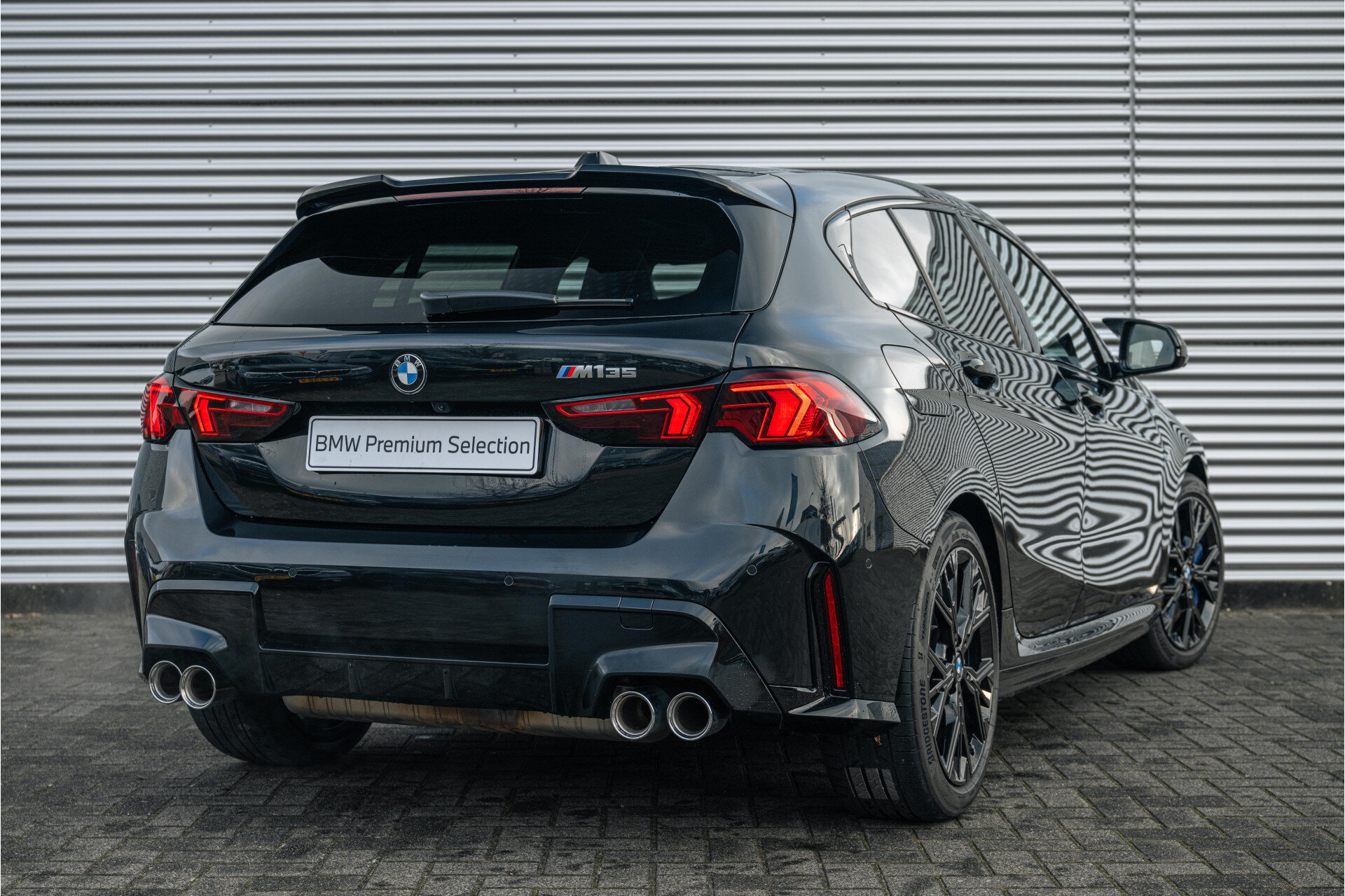 BMW 1 Serie M135 xDrive High Executive Automaat - Afbeelding 2