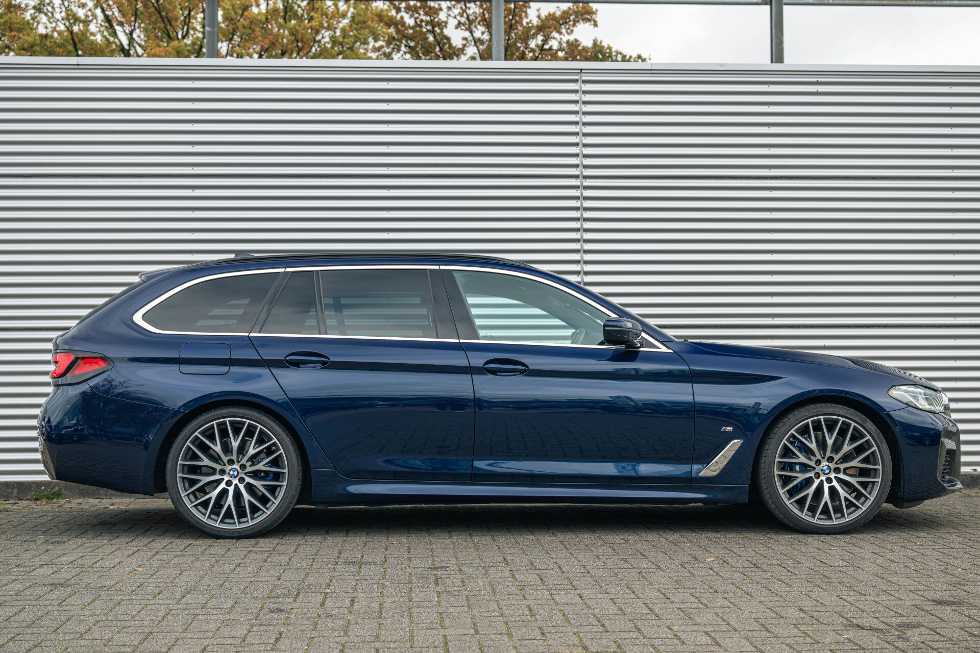 BMW 5 Serie Touring 540i xDrive High Executive M Sport Automaat - Afbeelding 3