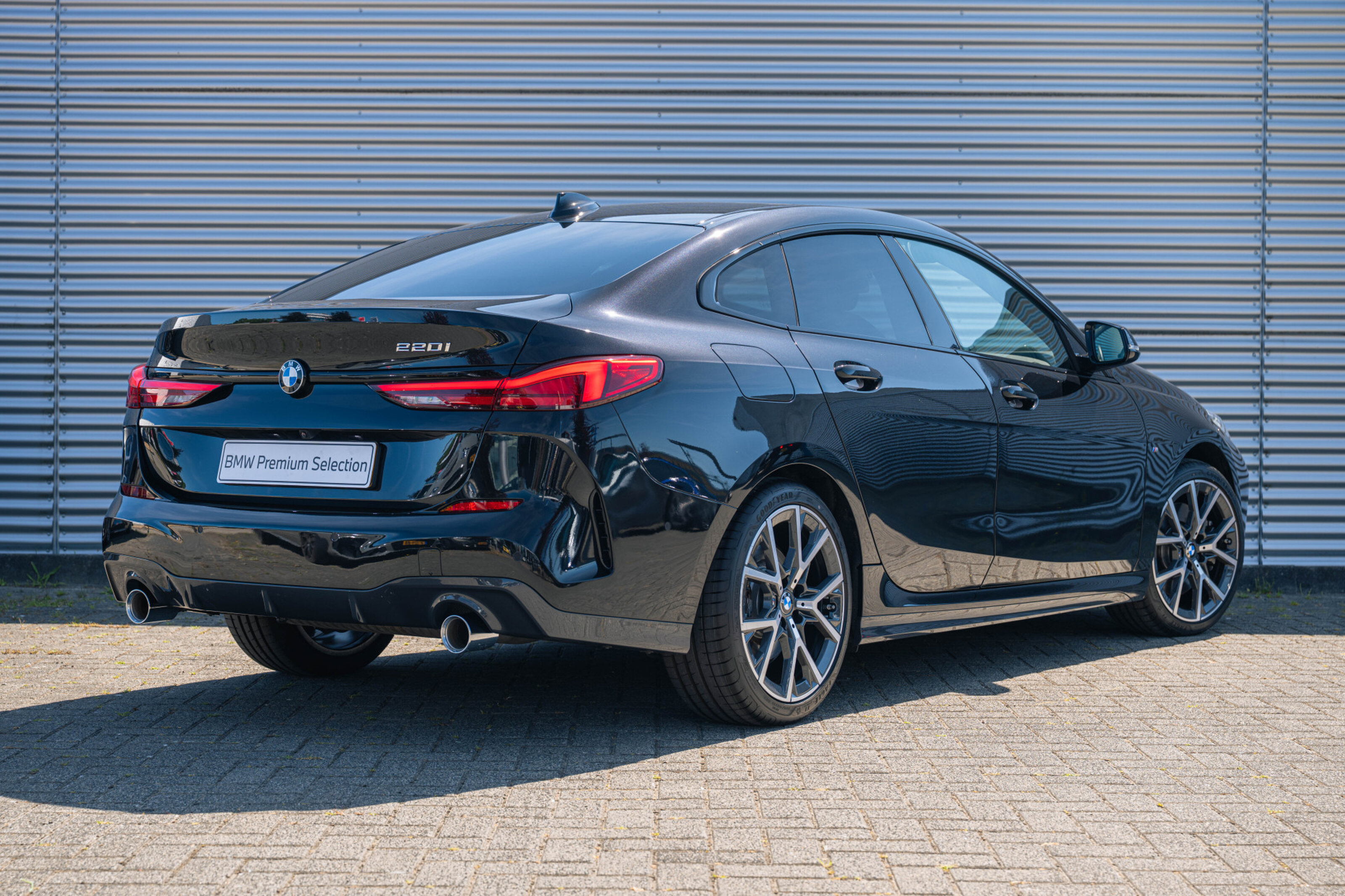 BMW 2 Serie Gran Coupé 220 High Executive M Sport Automaat
