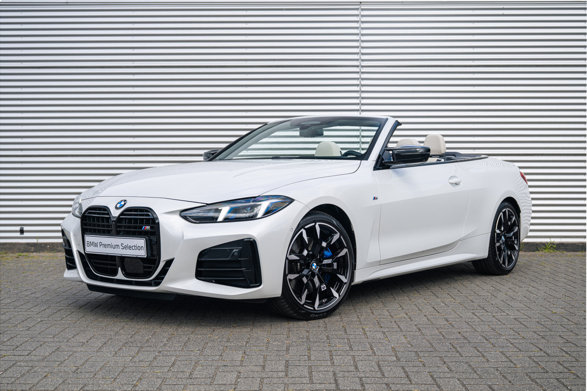 BMW 4 Serie Cabrio M440i xDrive High Executive Automaat