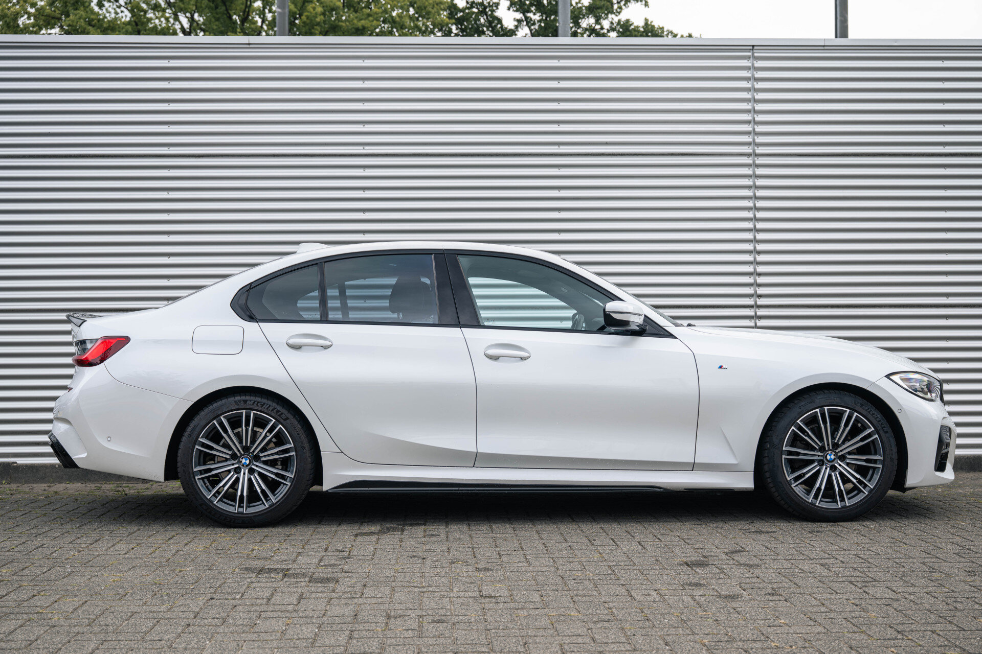 BMW 3 Serie 320i High Executive M Sport Automaat - Afbeelding 3
