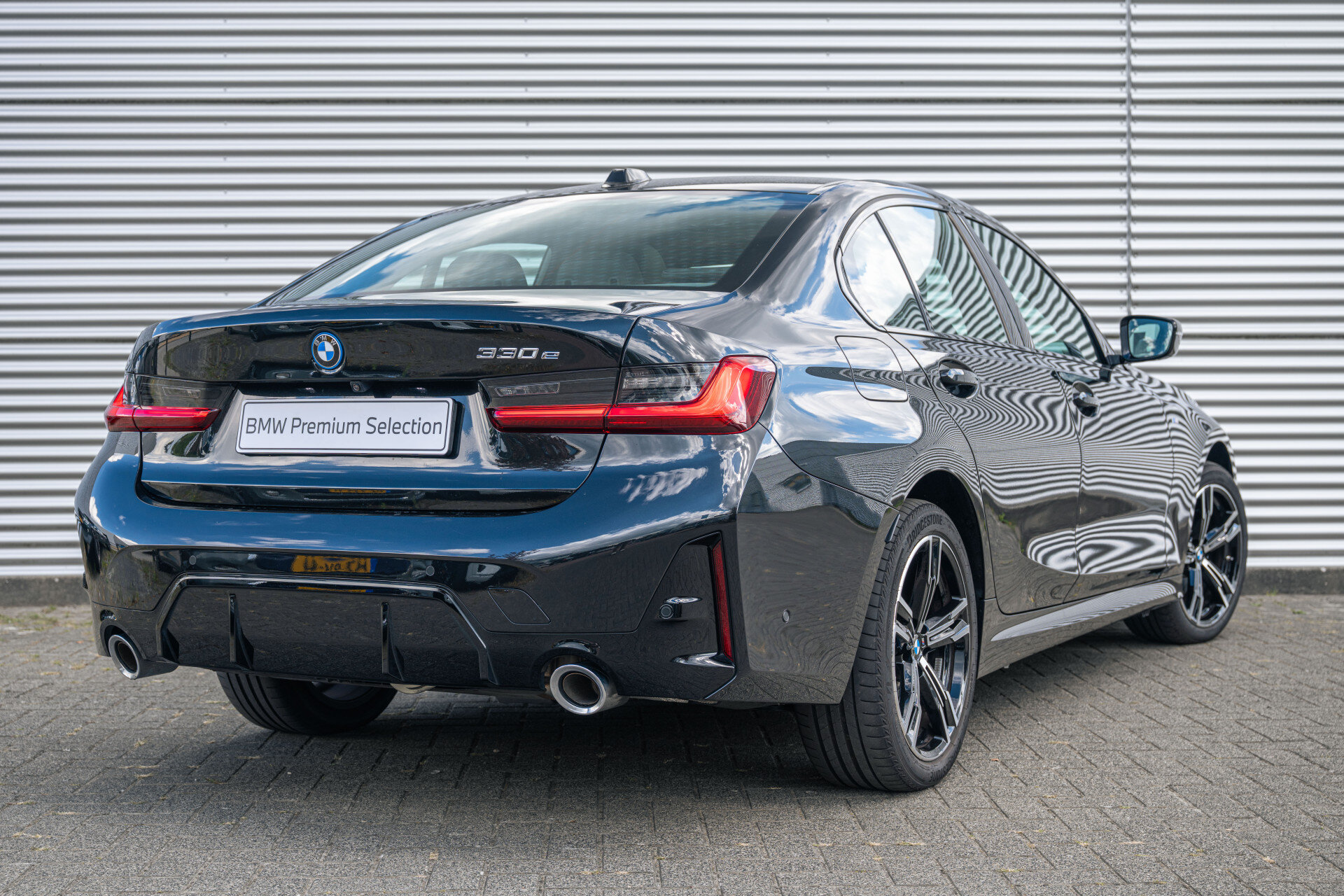 BMW 3 Serie 330e M Sport Automaat - Afbeelding 2