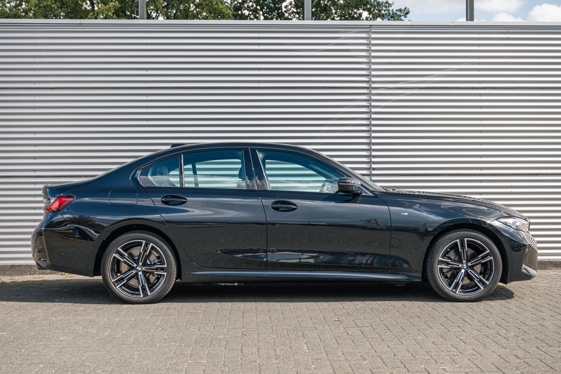 BMW 3 Serie 330e M Sport Automaat - Afbeelding 3