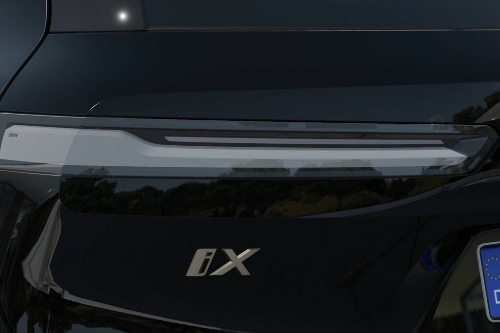 BMW iX 8