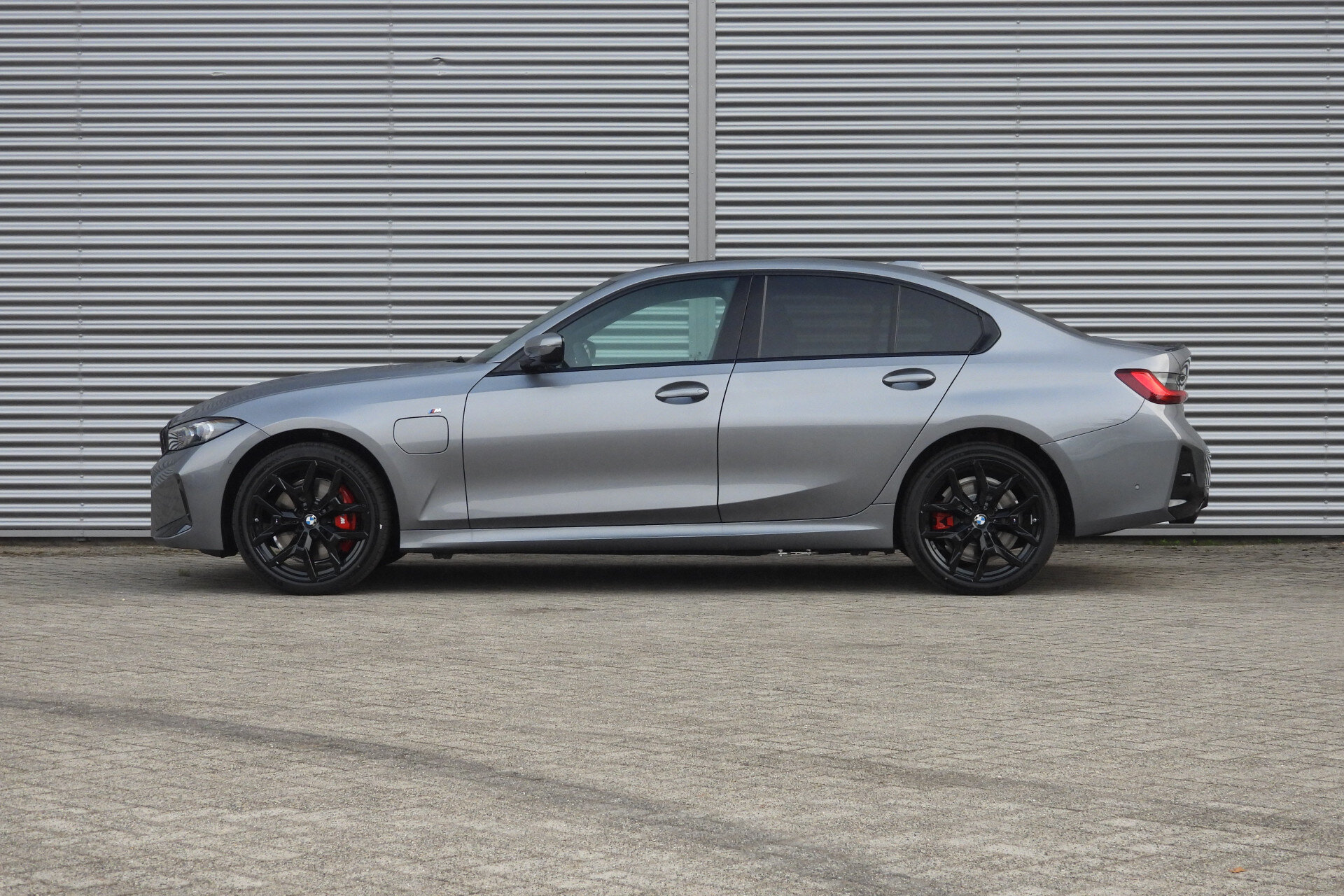 BMW 3 Serie 330e M Sport Automaat - Afbeelding 5