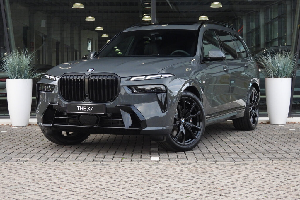 BMW X7 1