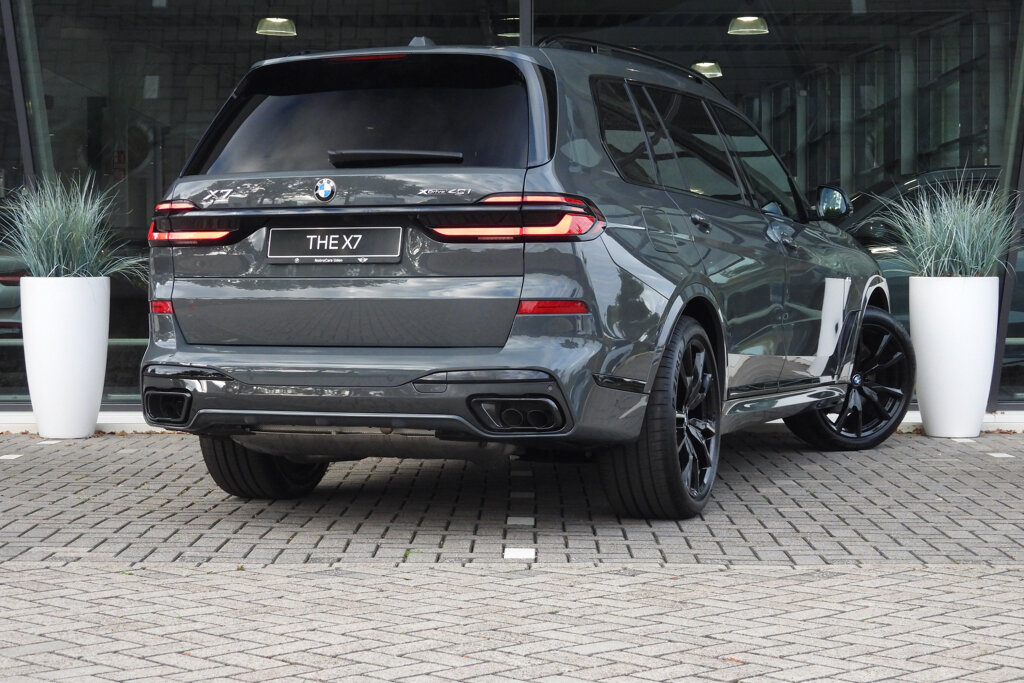 BMW X7 4