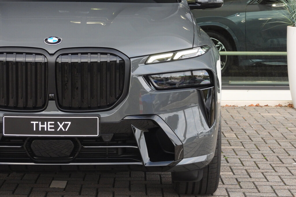 BMW X7 13